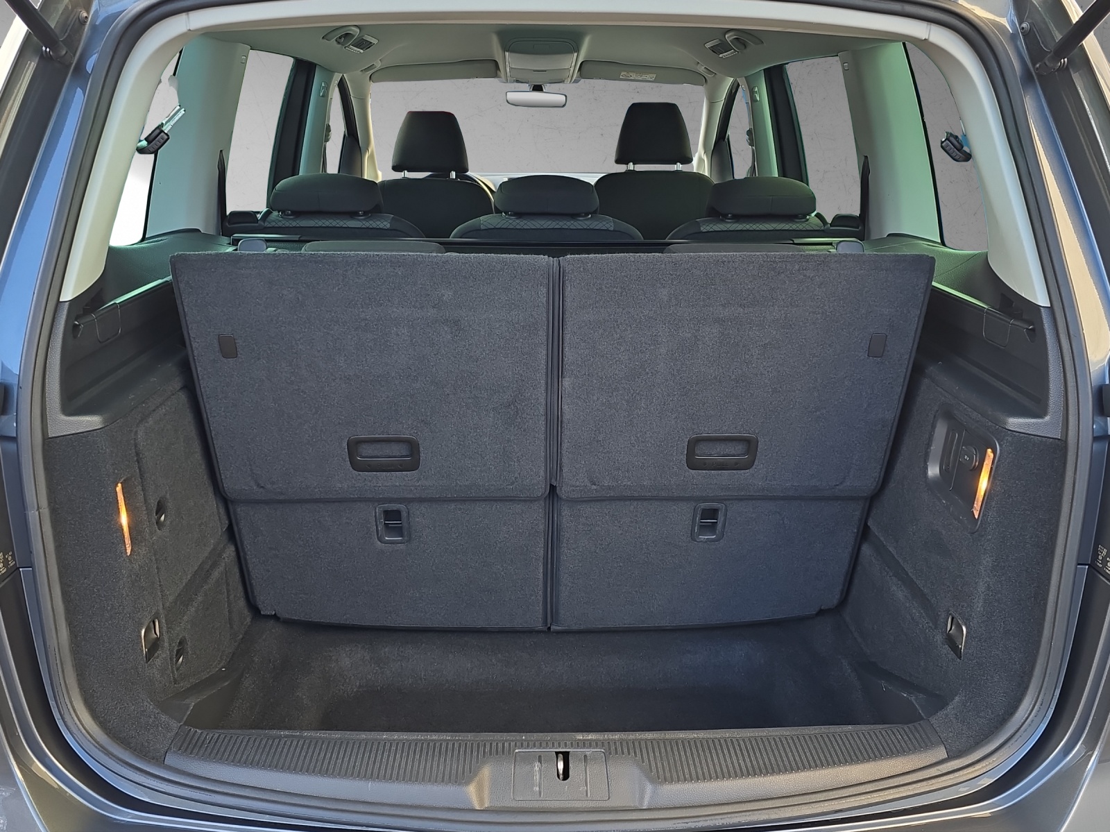 VW Sharan 2.0 TDI BMT Comfortline DSG 7-Sitzer-image-17