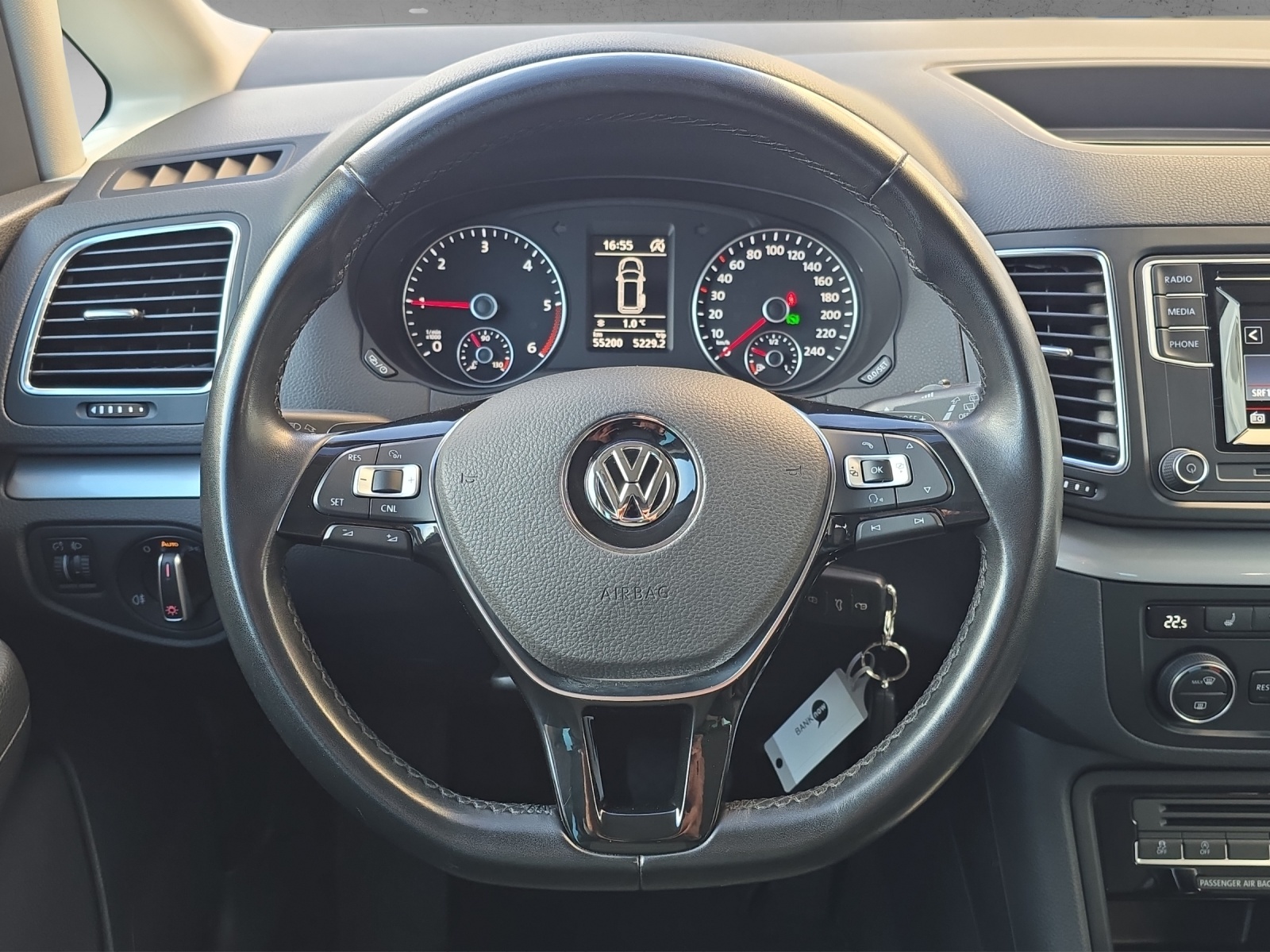 VW Sharan 2.0 TDI BMT Comfortline DSG 7-Sitzer-image-11