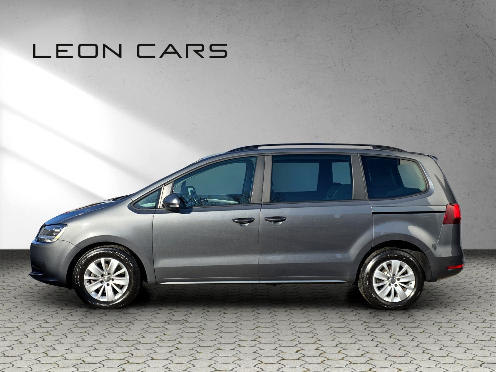 VW Sharan 2.0 TDI BMT Comfortline DSG 7-Sitzer-image-4