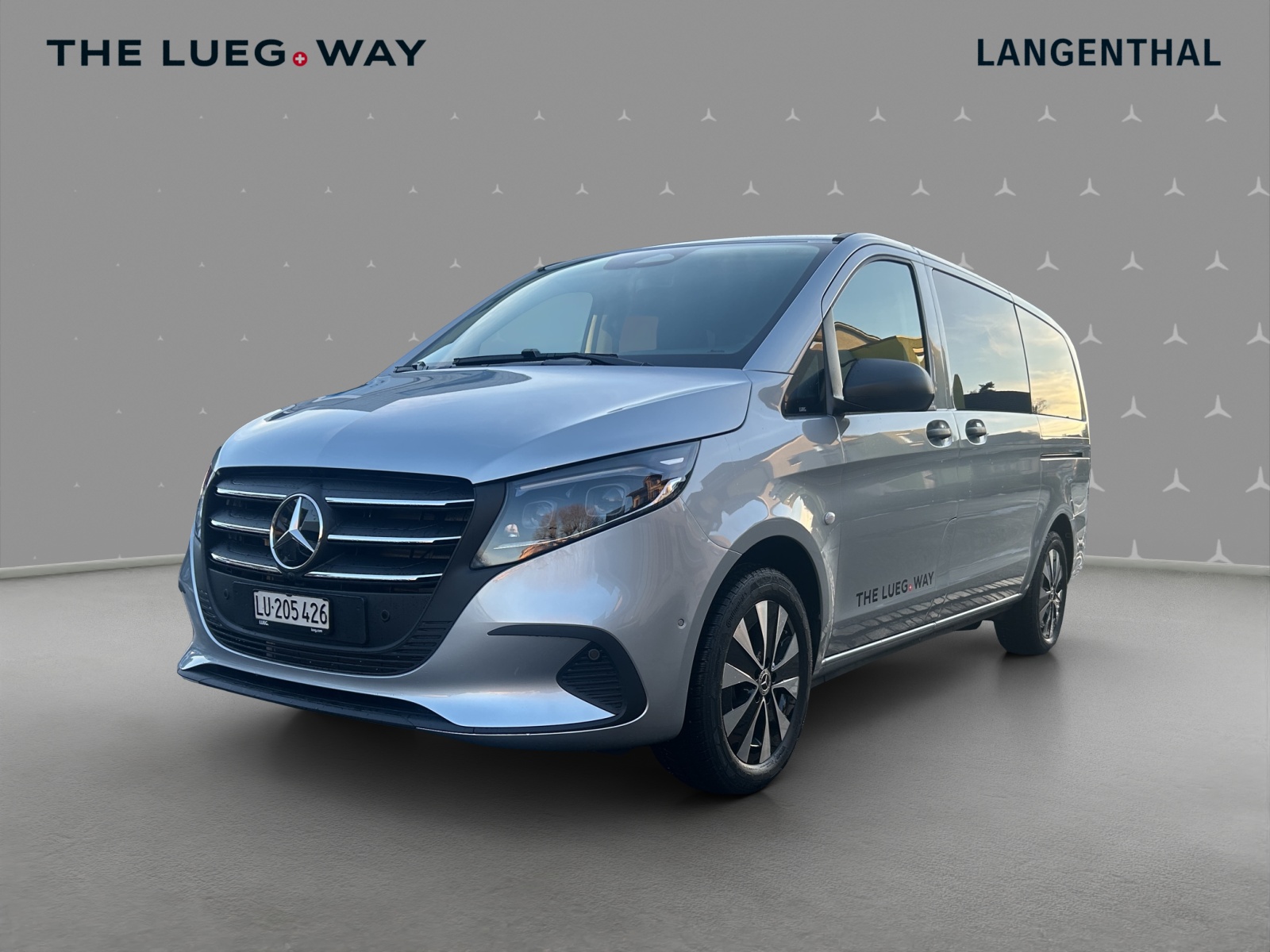 MERCEDES-BENZ Vito 116 CDI Lang Tourer 9G-Tronic 4M Select-image-0