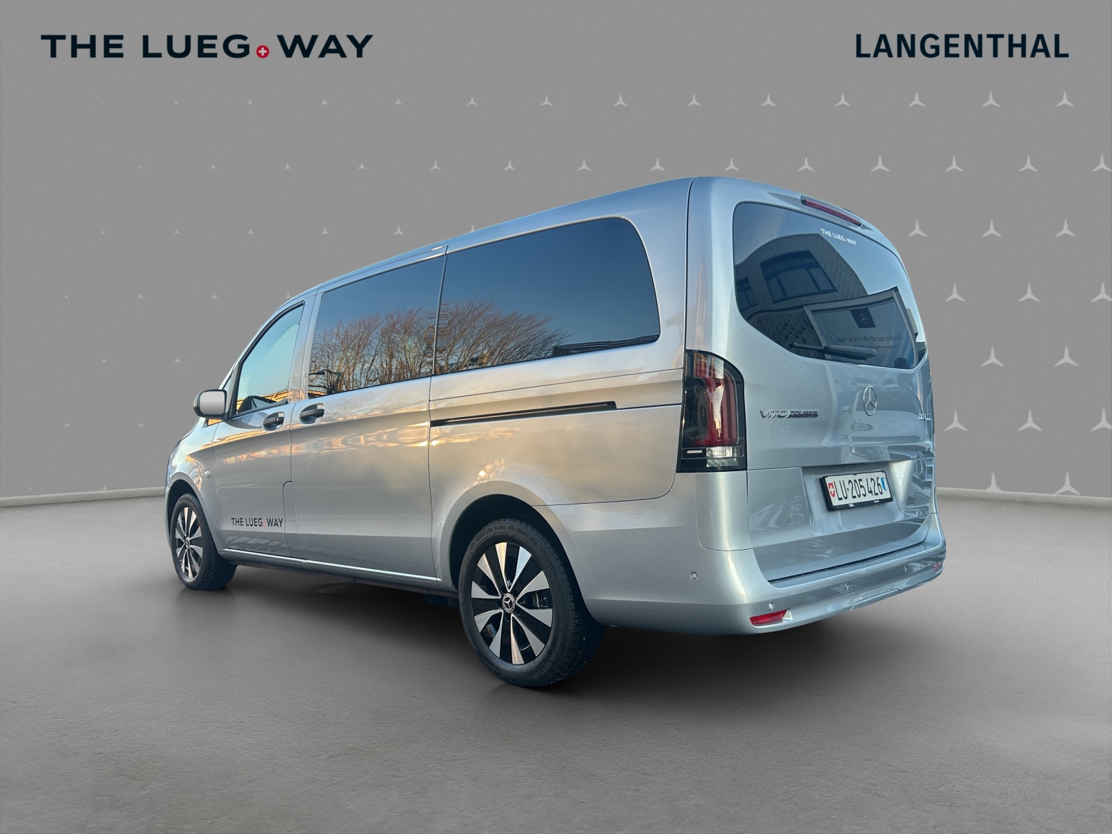MERCEDES-BENZ Vito 116 CDI Lang Tourer 9G-Tronic 4M Select-image-2