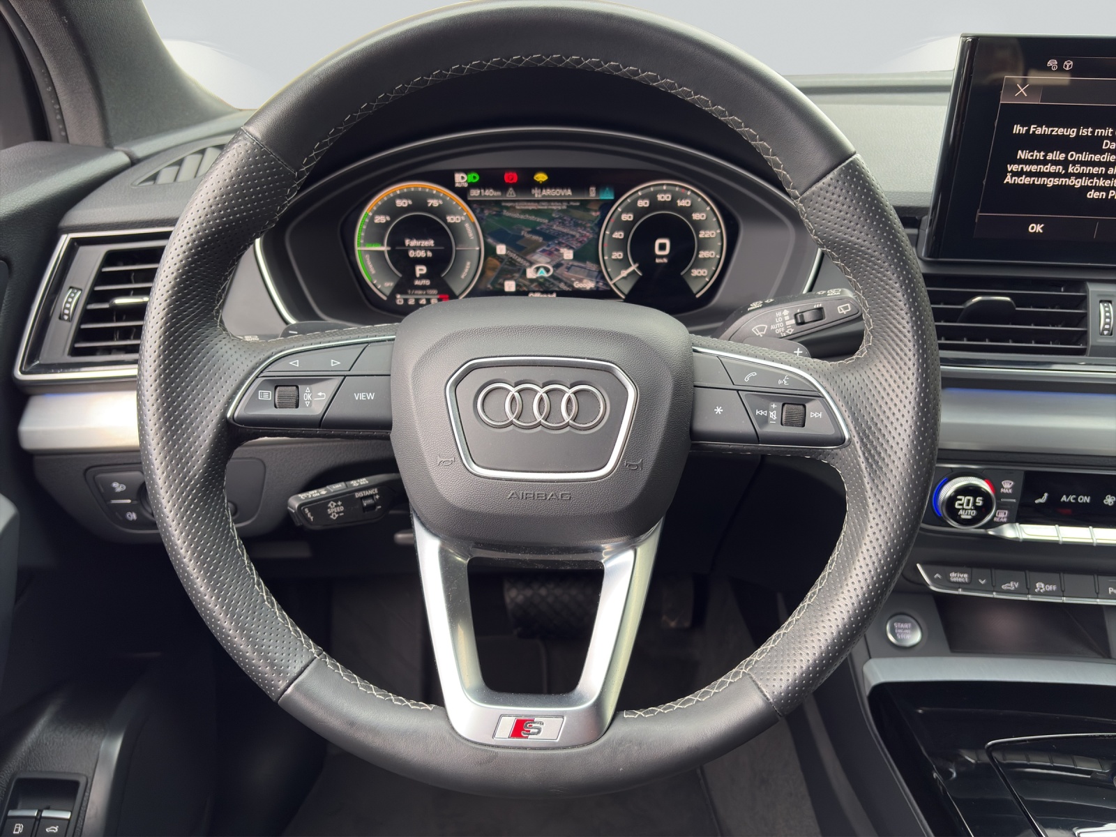 AUDI Q5 2.0 50 TFSI e S Line quattro S-Tronic-image-9
