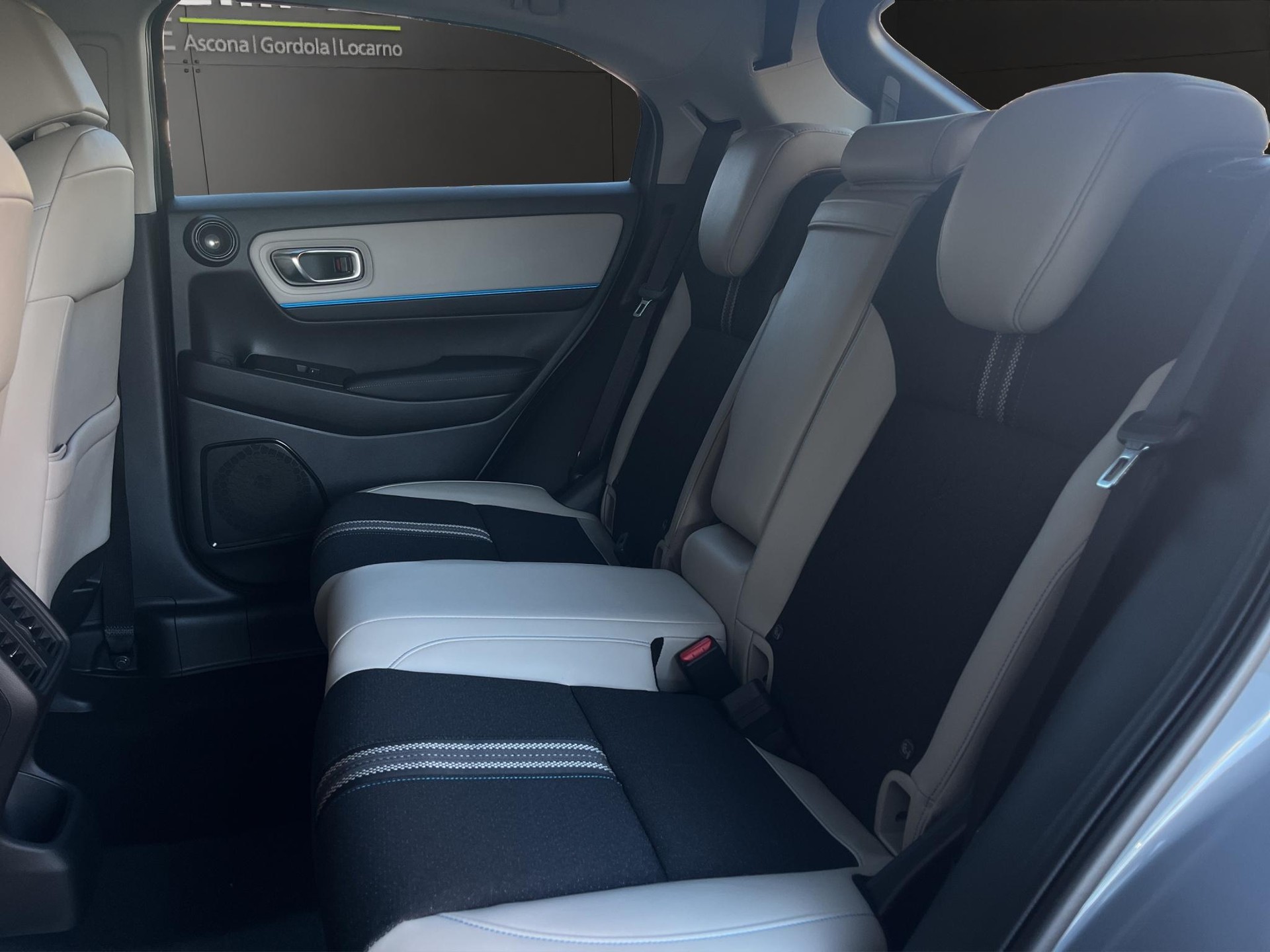 HONDA HR-V 1.5 i-MMD Advance Style-image-10