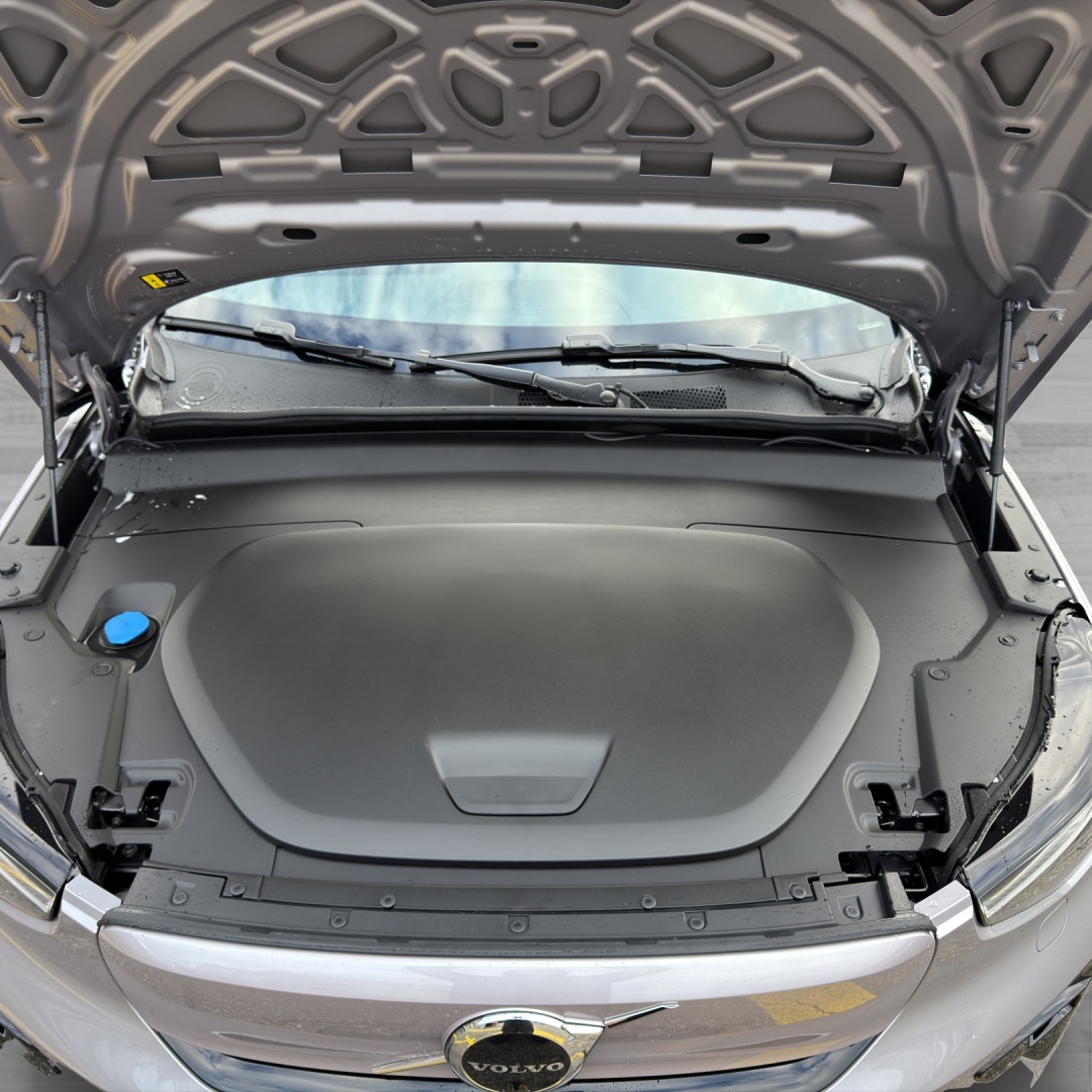 VOLVO EX40 82kWh Single Motor Extended Range Ultra-image-15
