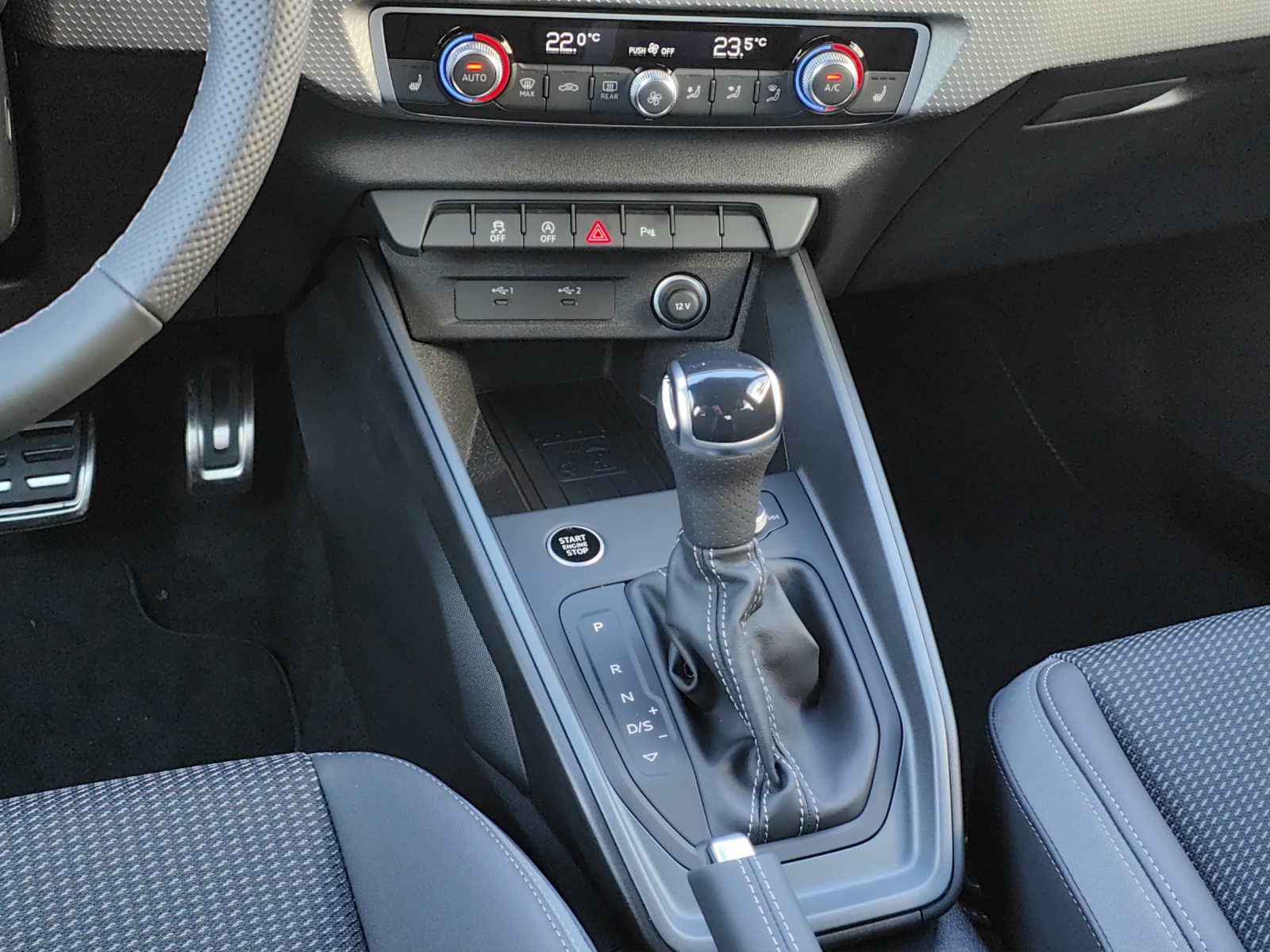 AUDI A1 Sportback 35 TFSI S Line S-tronic-image-9