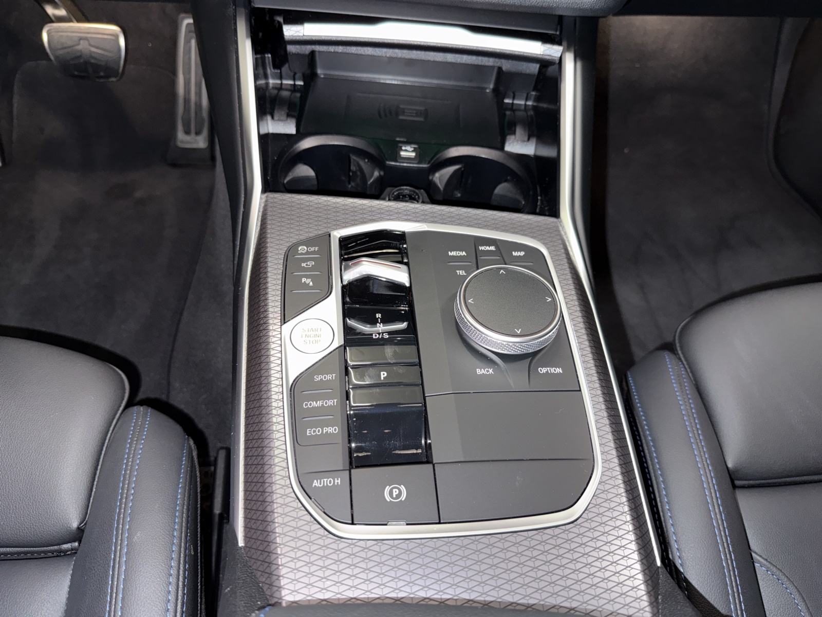 BMW 320d xDr 48V Tour M Sport-image-16
