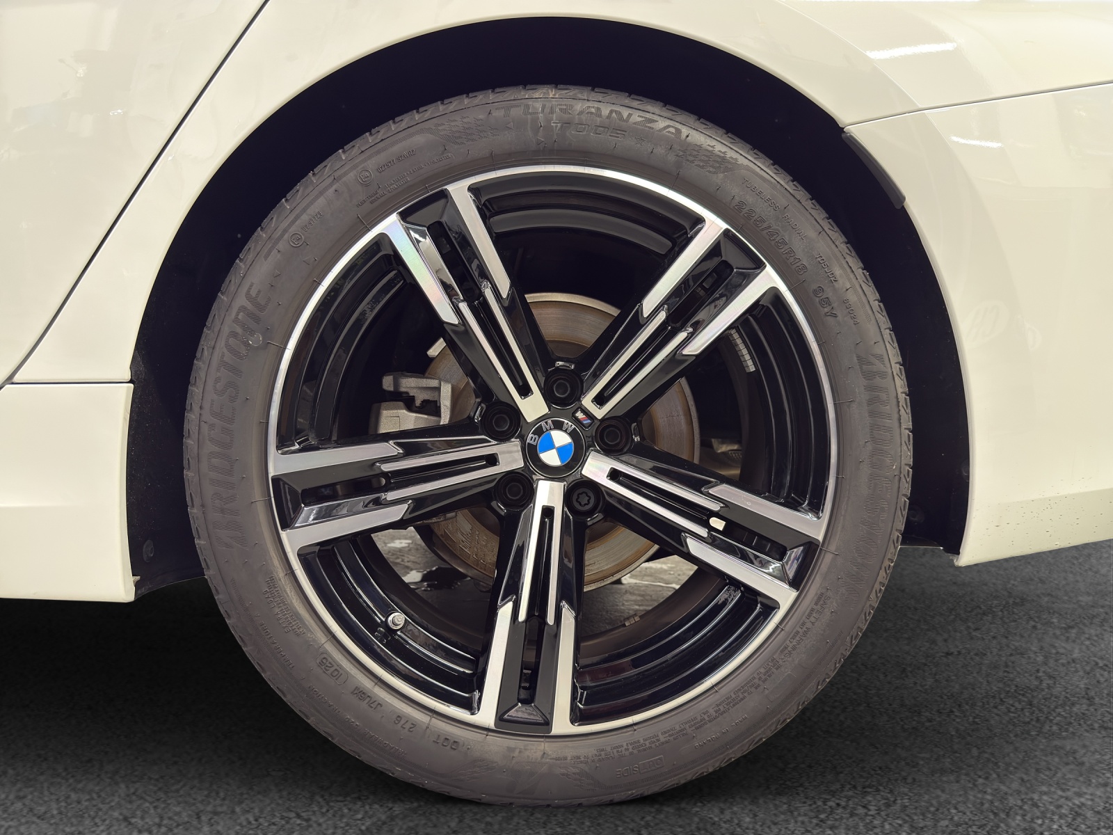 BMW 320d xDr 48V Tour M Sport-image-9