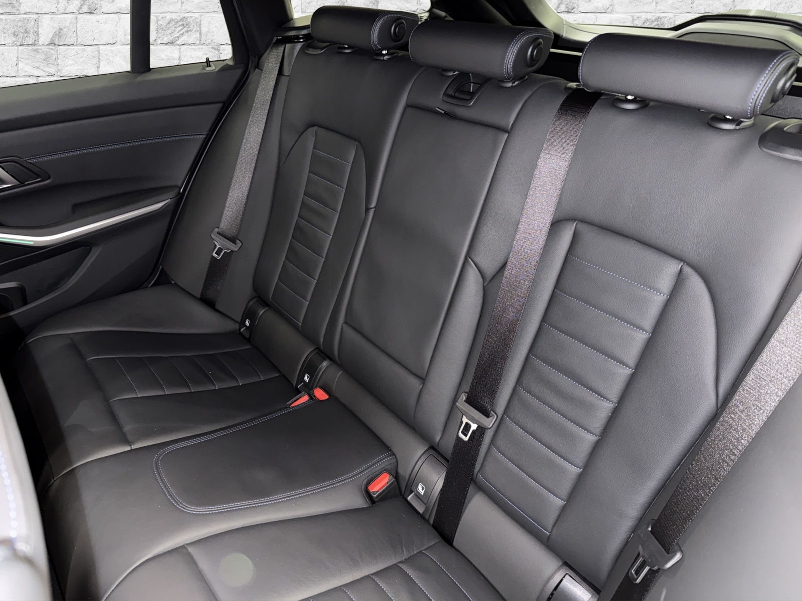 BMW 320d xDr 48V Tour M Sport-image-15
