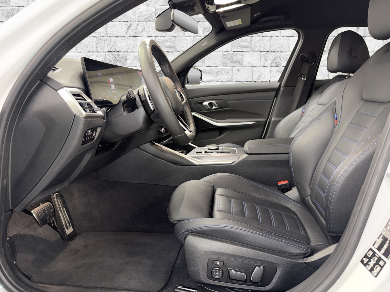BMW 320d xDr 48V Tour M Sport-image-6