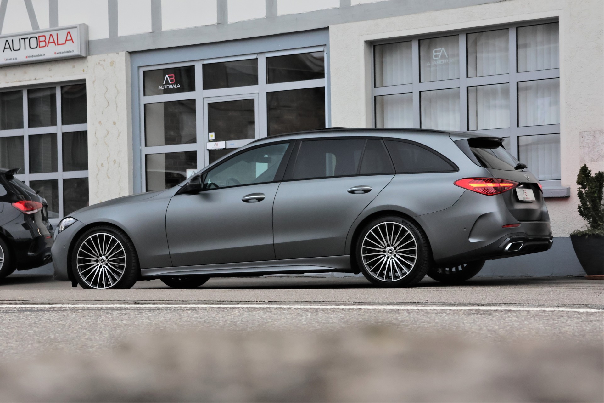 MERCEDES-BENZ C 220 d T 4Matic AMG Line (CH) "Greymatte"-image-3