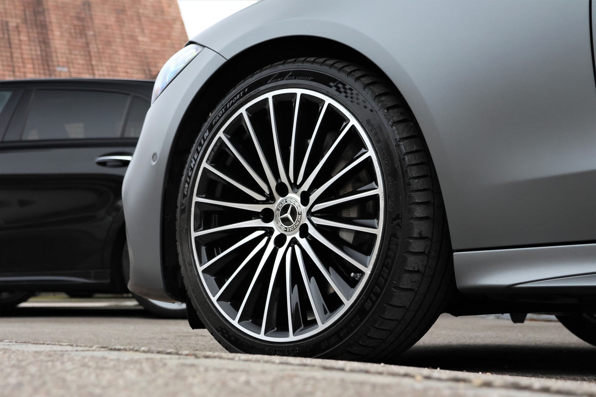 MERCEDES-BENZ C 220 d T 4Matic AMG Line (CH) "Greymatte"-image-6