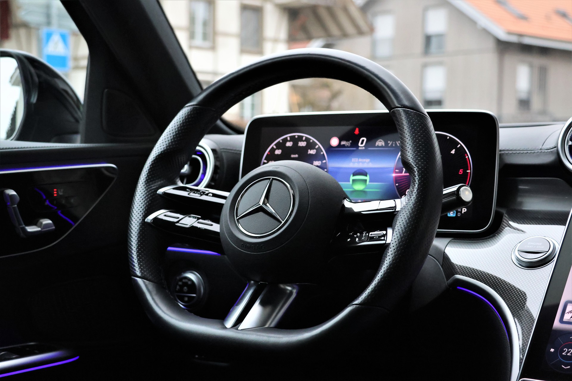 MERCEDES-BENZ C 220 d T 4Matic AMG Line (CH) "Greymatte"-image-14