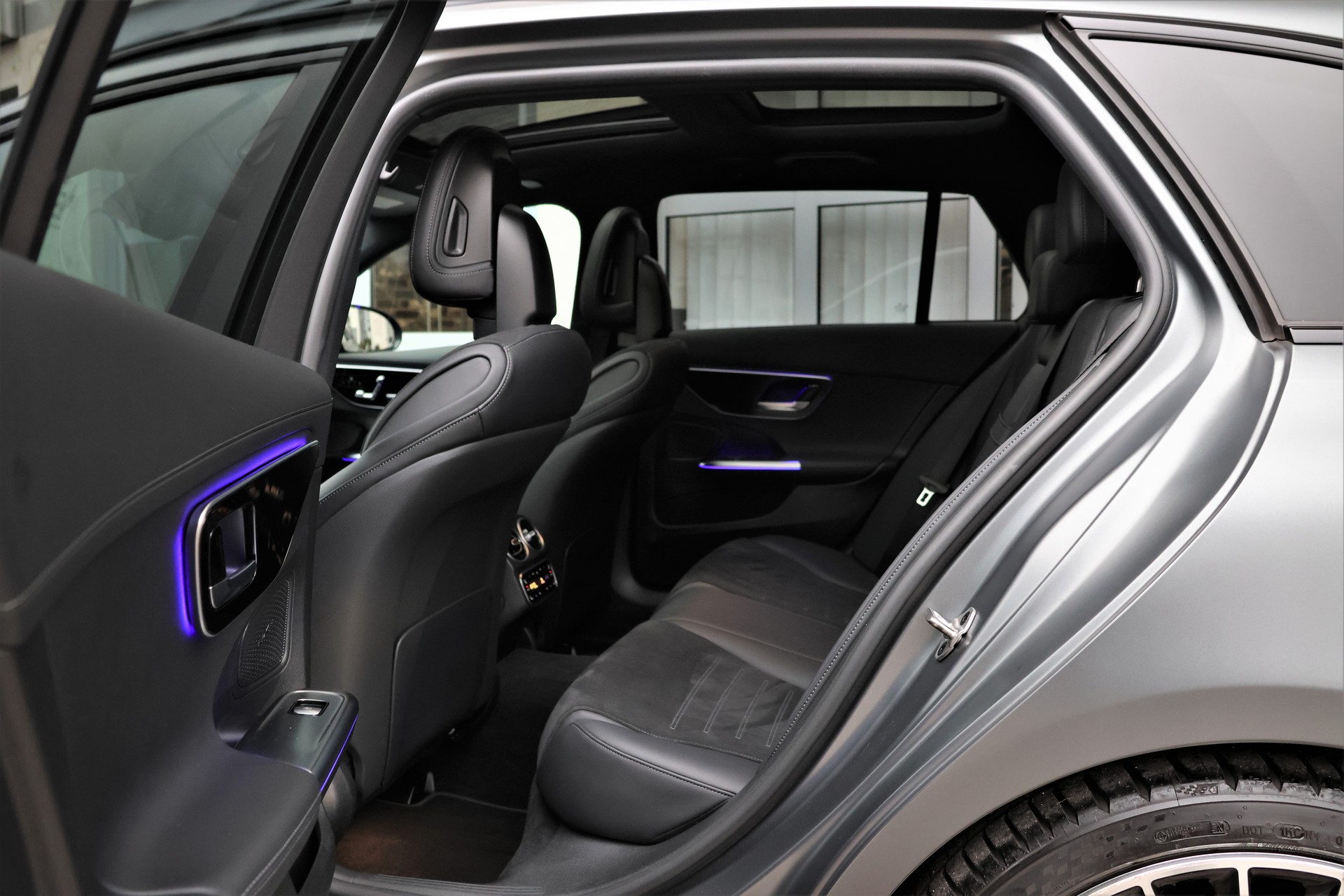 MERCEDES-BENZ C 220 d T 4Matic AMG Line (CH) "Greymatte"-image-12