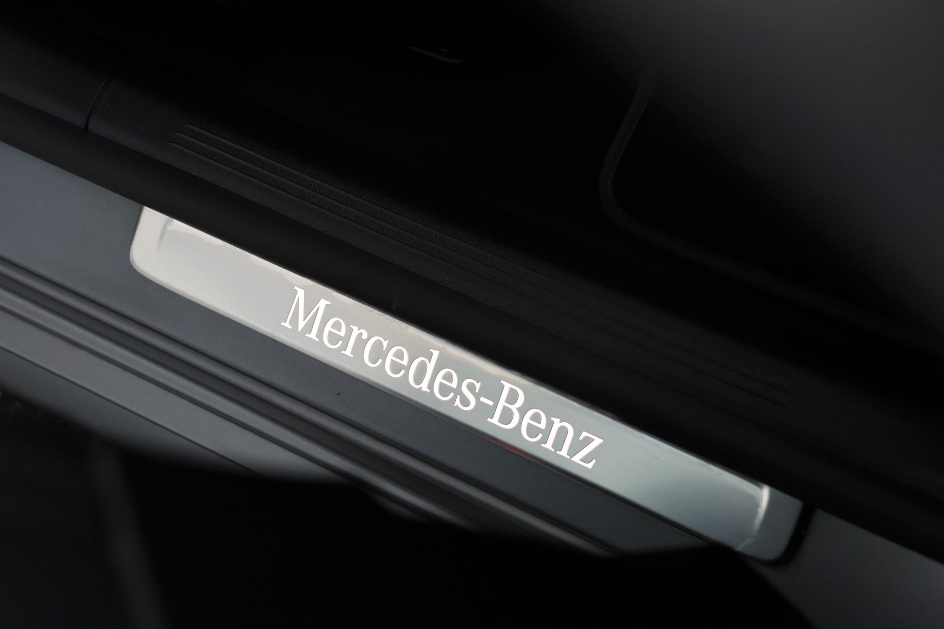 MERCEDES-BENZ C 220 d T 4Matic AMG Line (CH) "Greymatte"-image-21