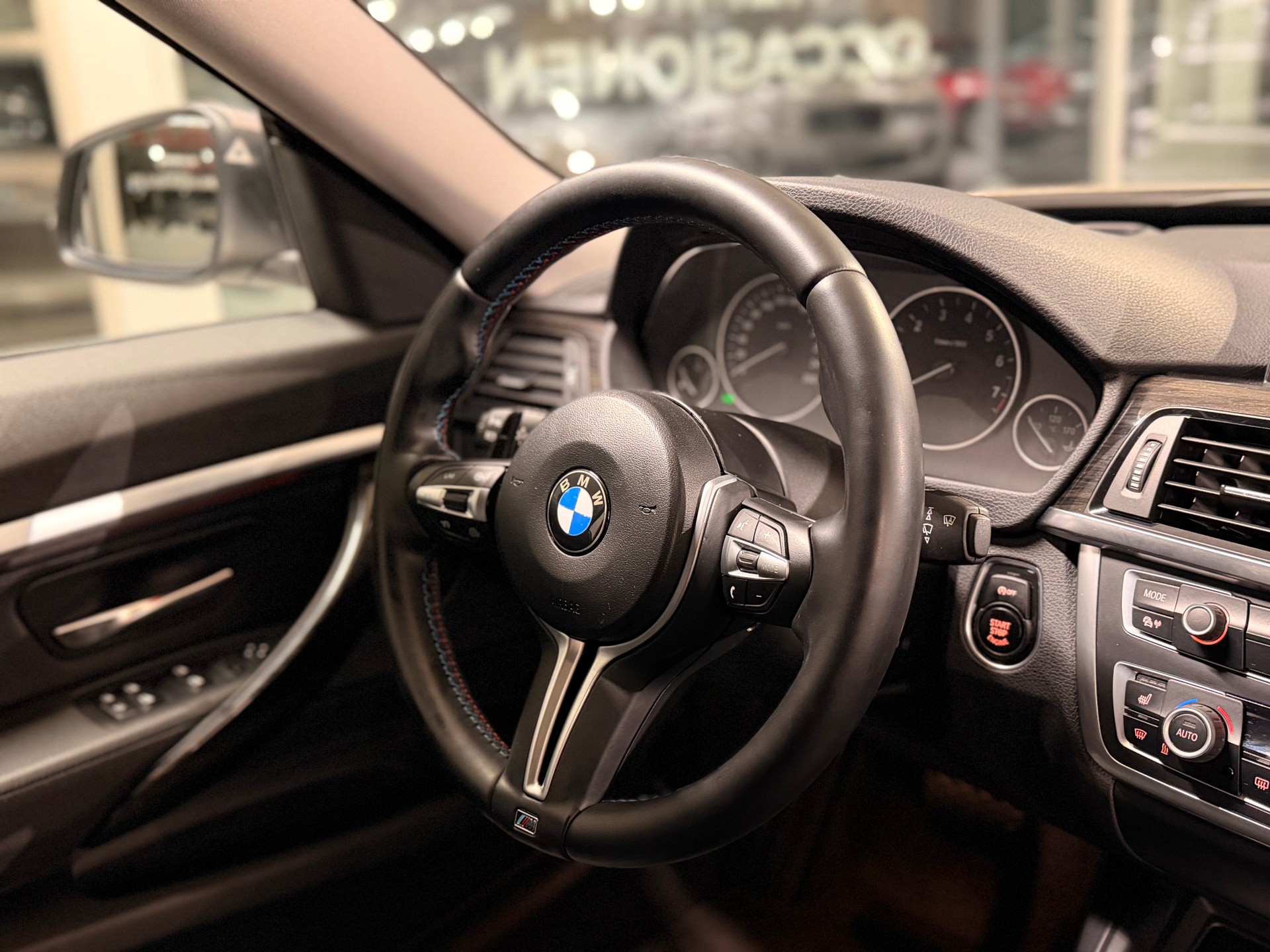 BMW 335i GT xDrive Luxury Line Steptronic-image-22