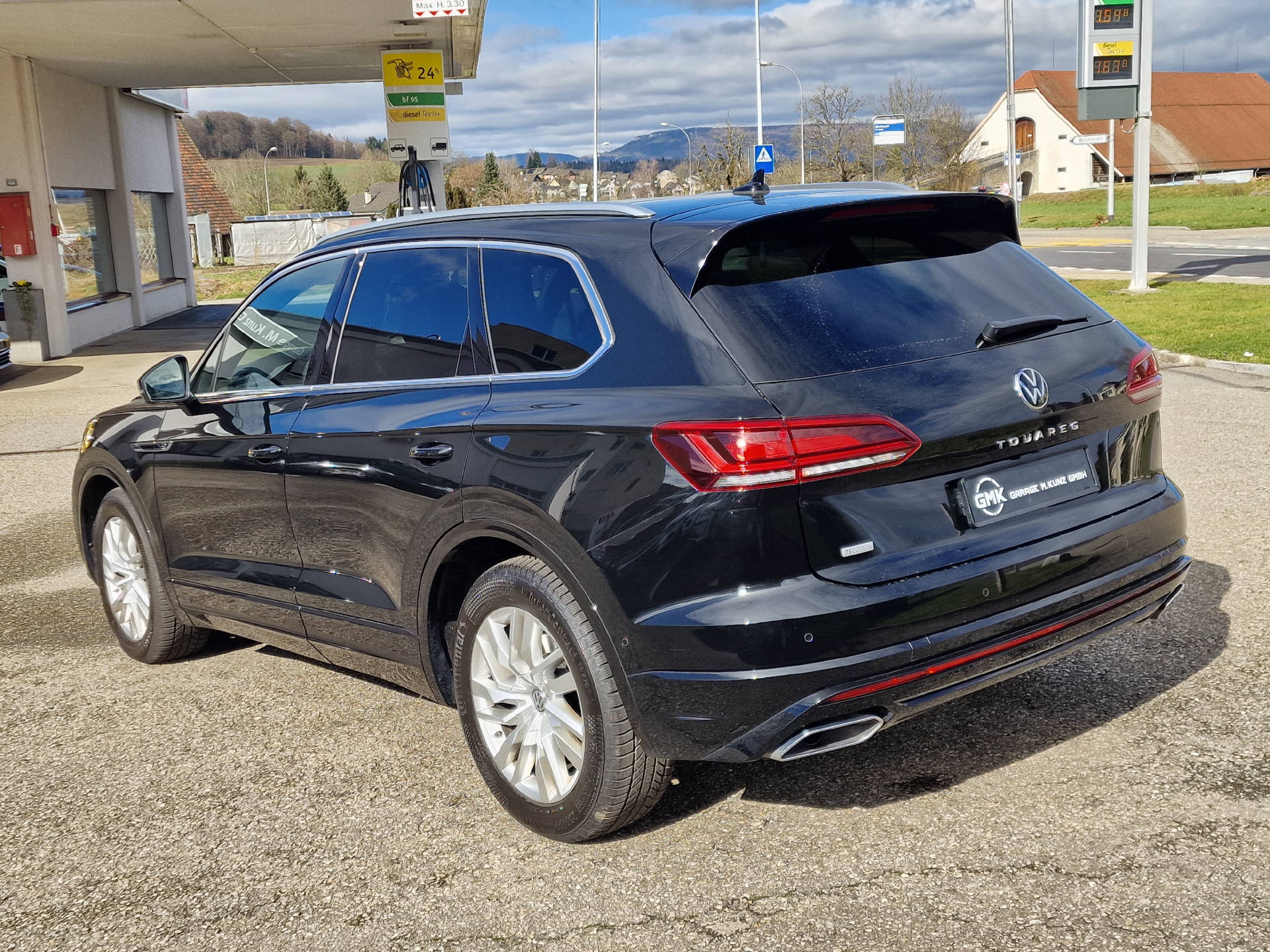 VW Touareg 3.0 V6 TDI 286 R-Line 75 Edition-showroom-element-2