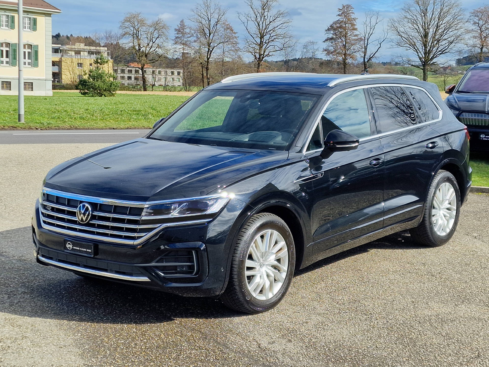 VW Touareg 3.0 V6 TDI 286 R-Line 75 Edition-image-1