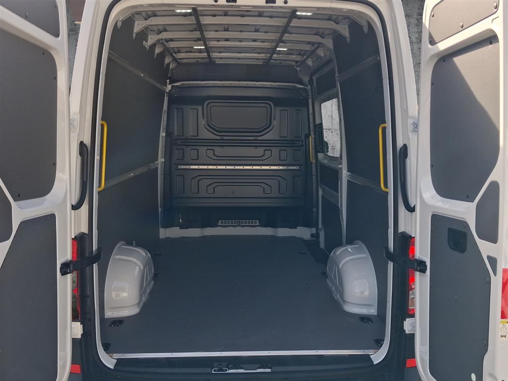 VW Crafter 35 2.0 TDI Entry L3-image-11