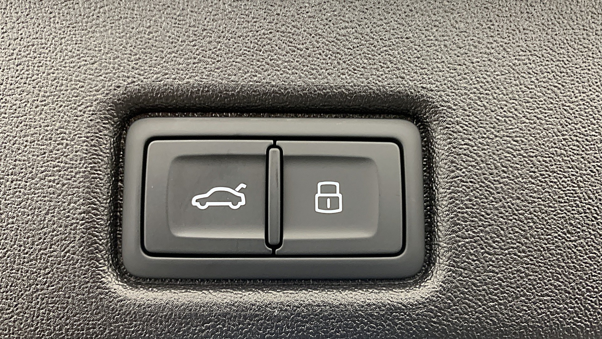 AUDI Q5 e-hybrid quattro 270 kW S-tronic-image-25