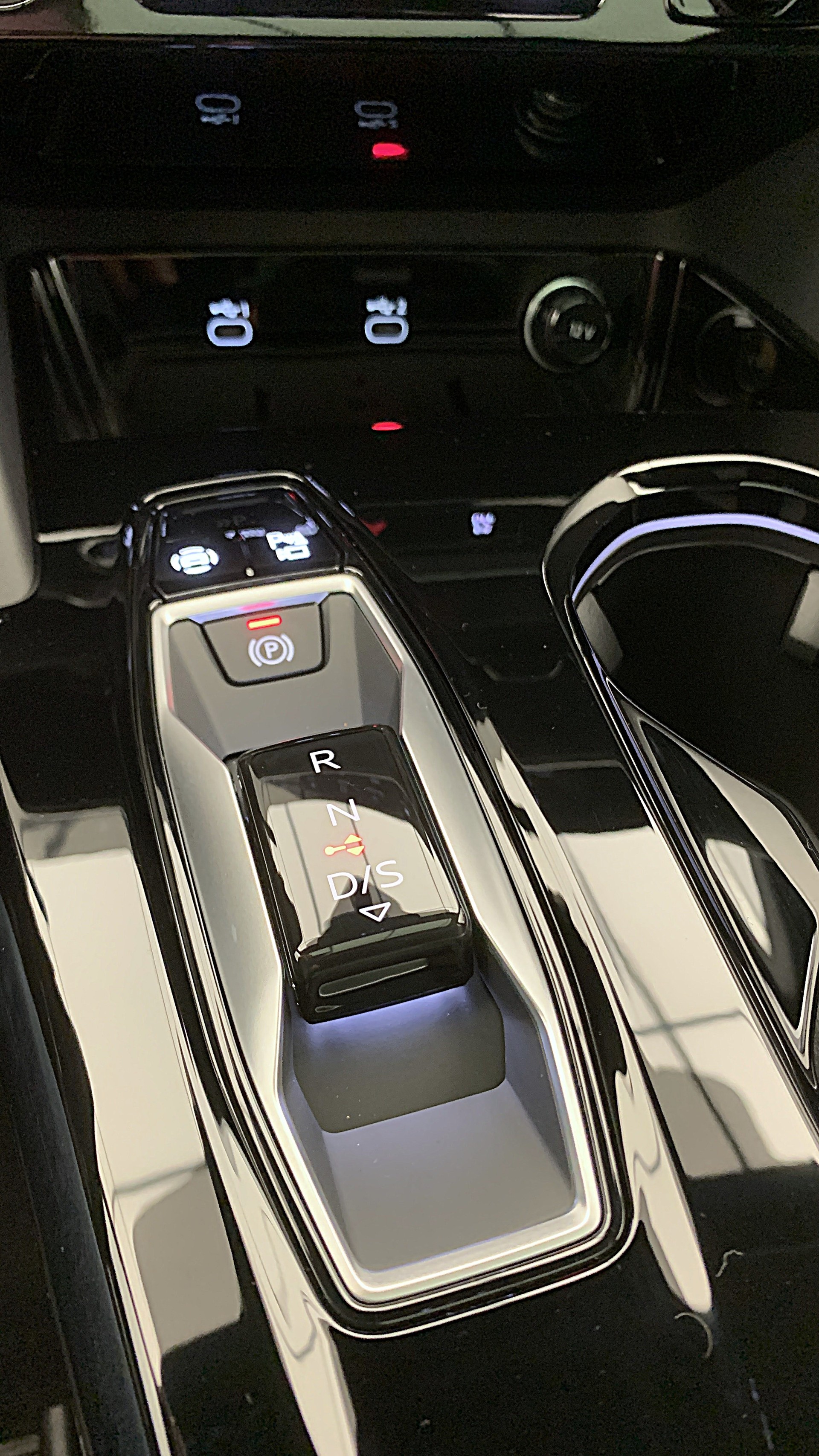 AUDI Q5 e-hybrid quattro 270 kW S-tronic-image-12
