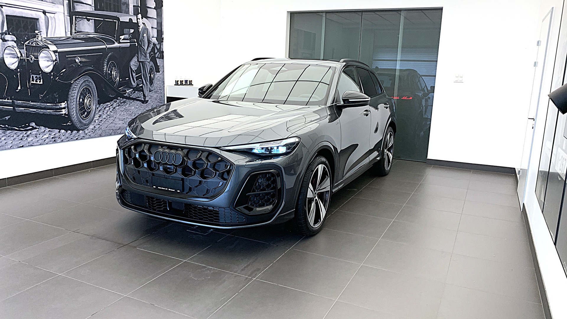 AUDI Q5 e-hybrid quattro 270 kW S-tronic-image-0