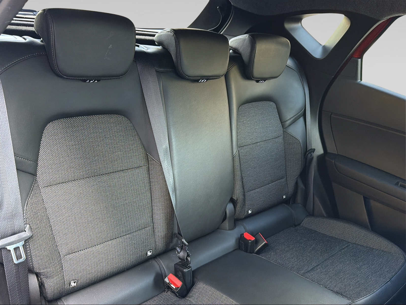 RENAULT Captur 1.3 TCe 160 Rive Gauche EDC-image-11