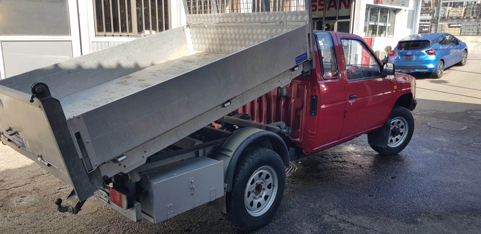 NISSAN King Cab 2.4 4x4 KNMD21-image-5
