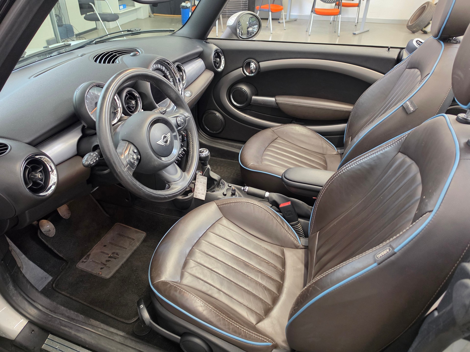 MINI Cooper Cabriolet Highgate EDITION-image-6