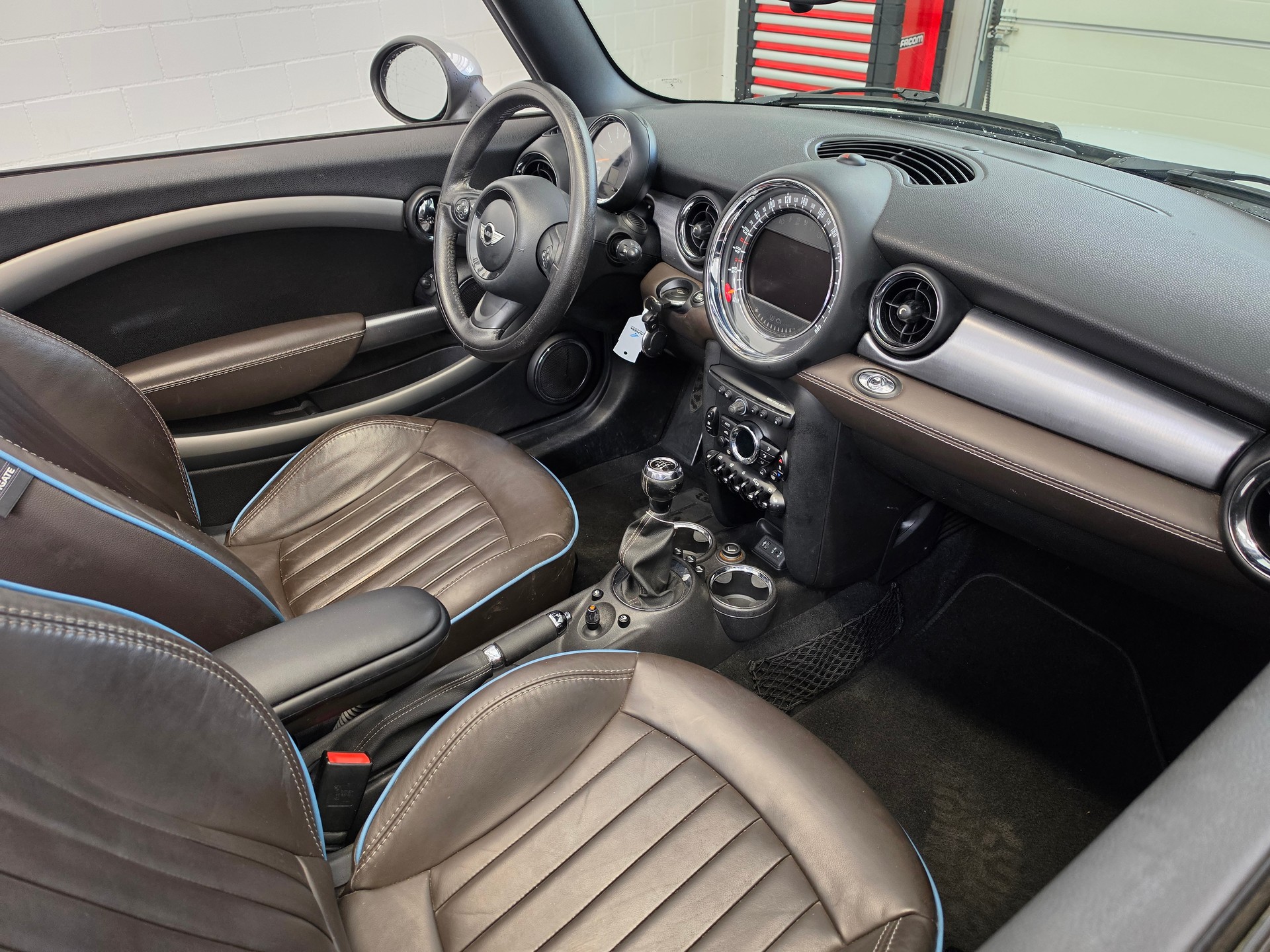 MINI Cooper Cabriolet Highgate EDITION-image-17