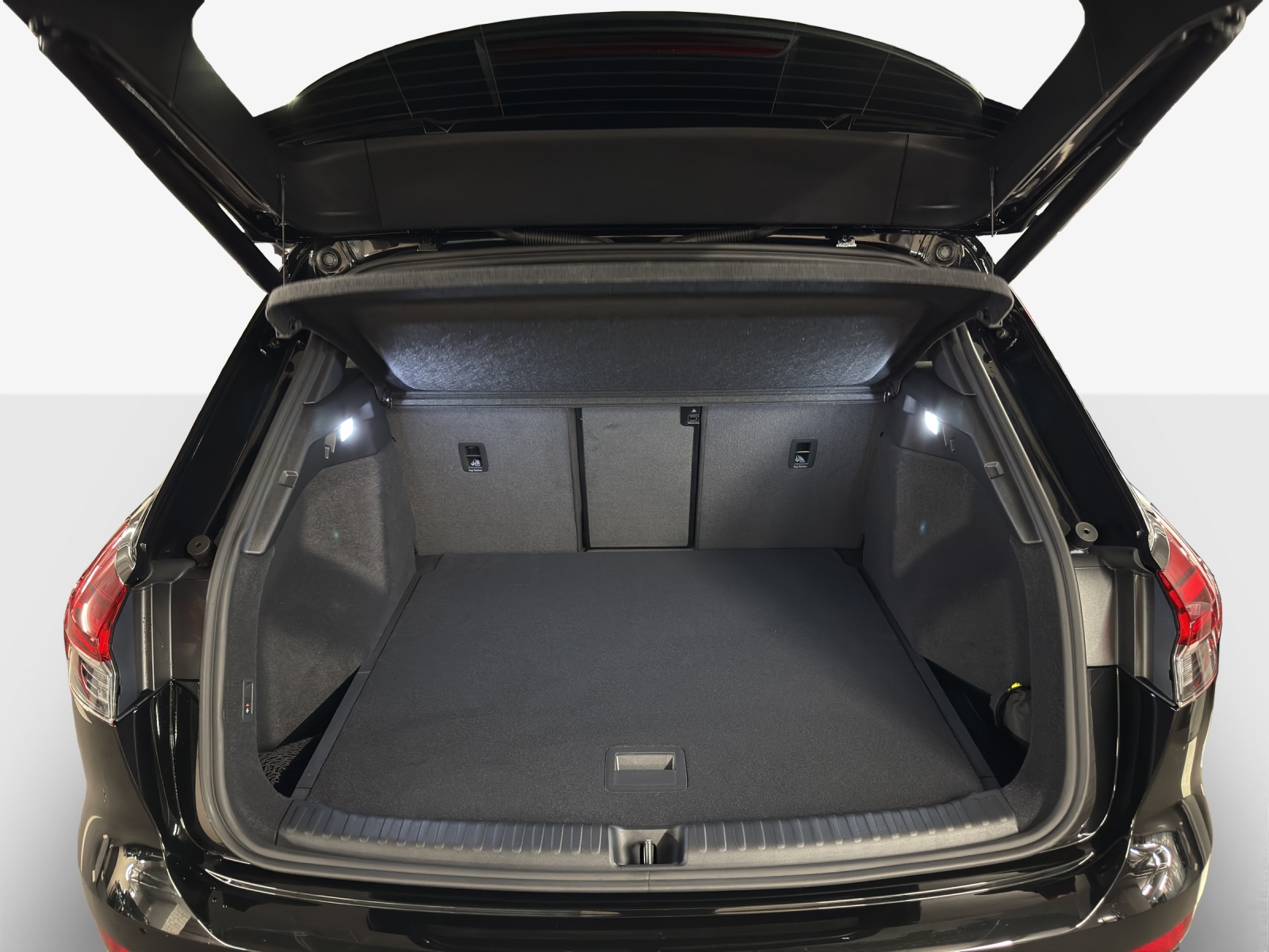 AUDI Q4 e-tron 45 Attraction quattro-image-12