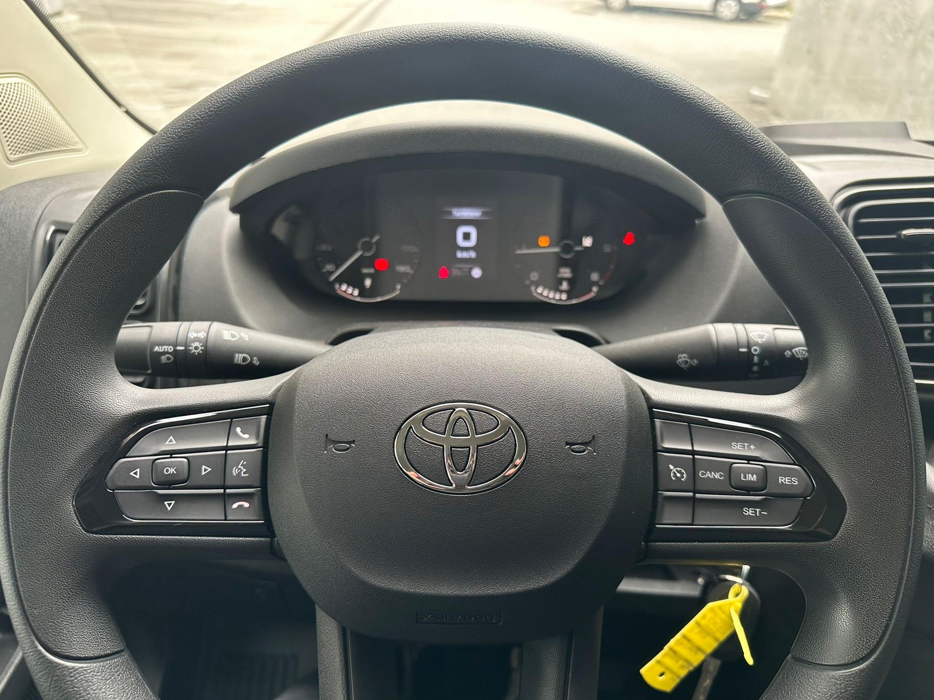 TOYOTA Proace MAX 2.2 Brücke mit Doppelkabine L3H1-image-8