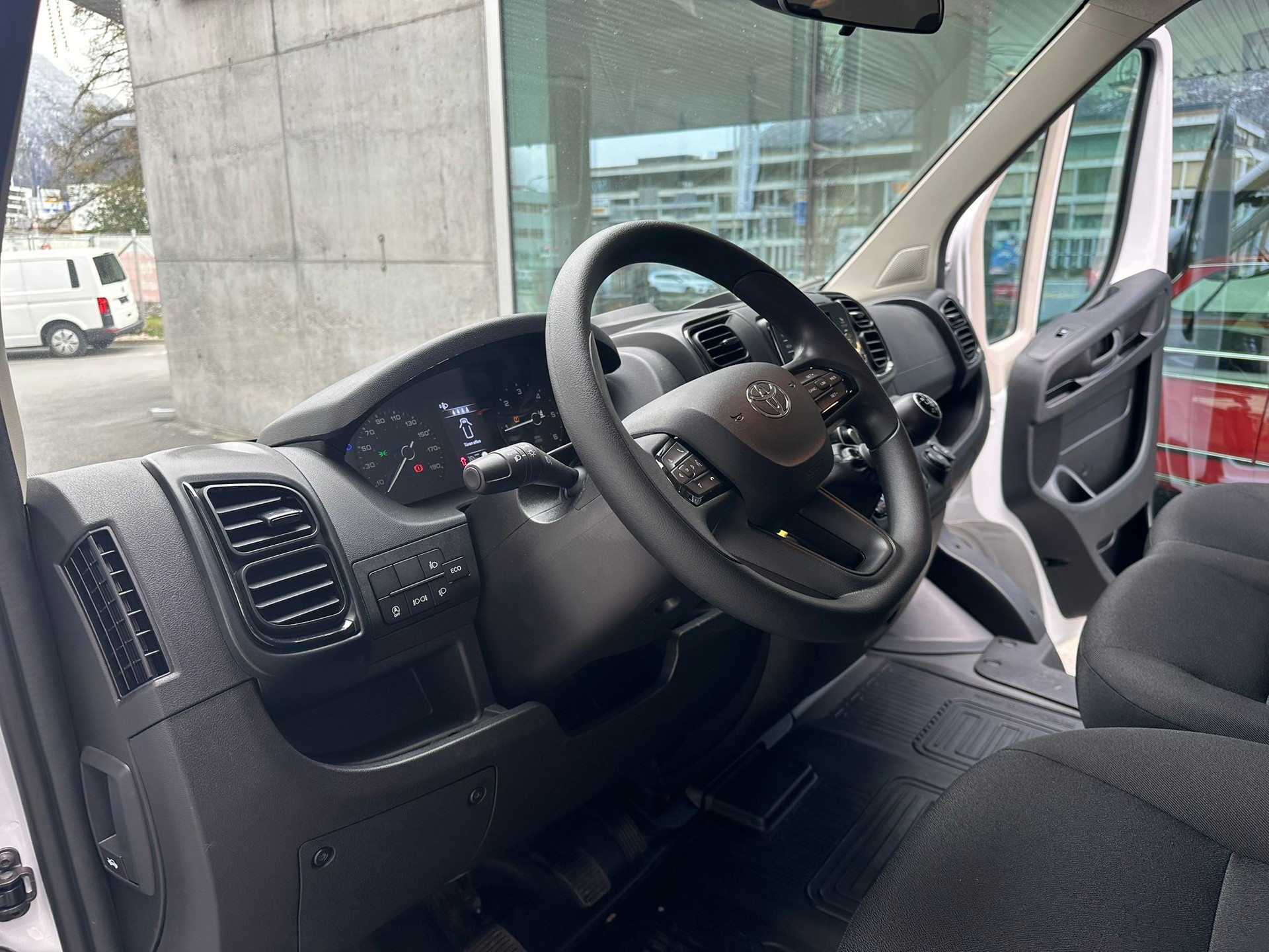 TOYOTA Proace MAX 2.2 Brücke mit Doppelkabine L3H1-image-11