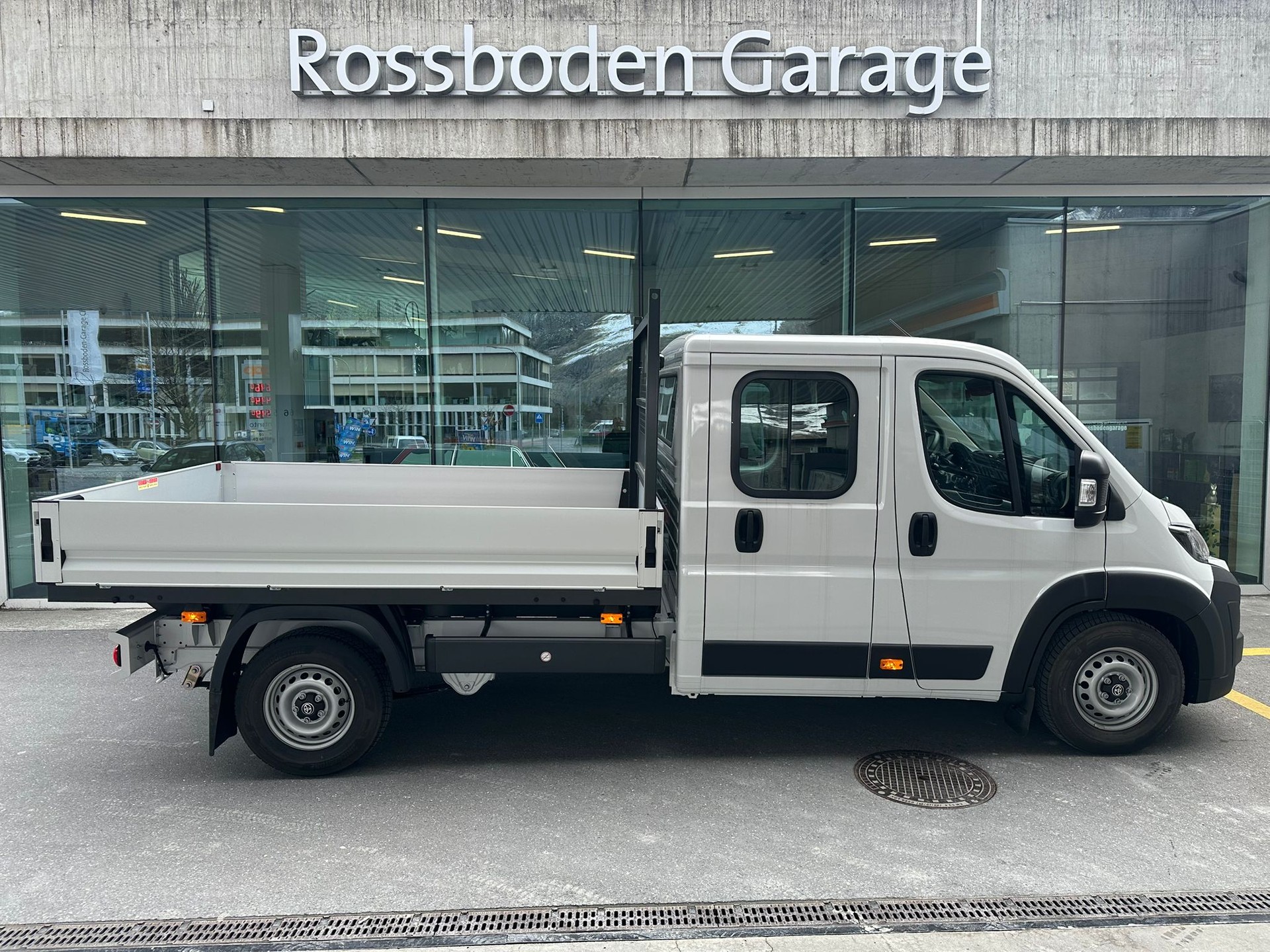 TOYOTA Proace MAX 2.2 Brücke mit Doppelkabine L3H1-image-1