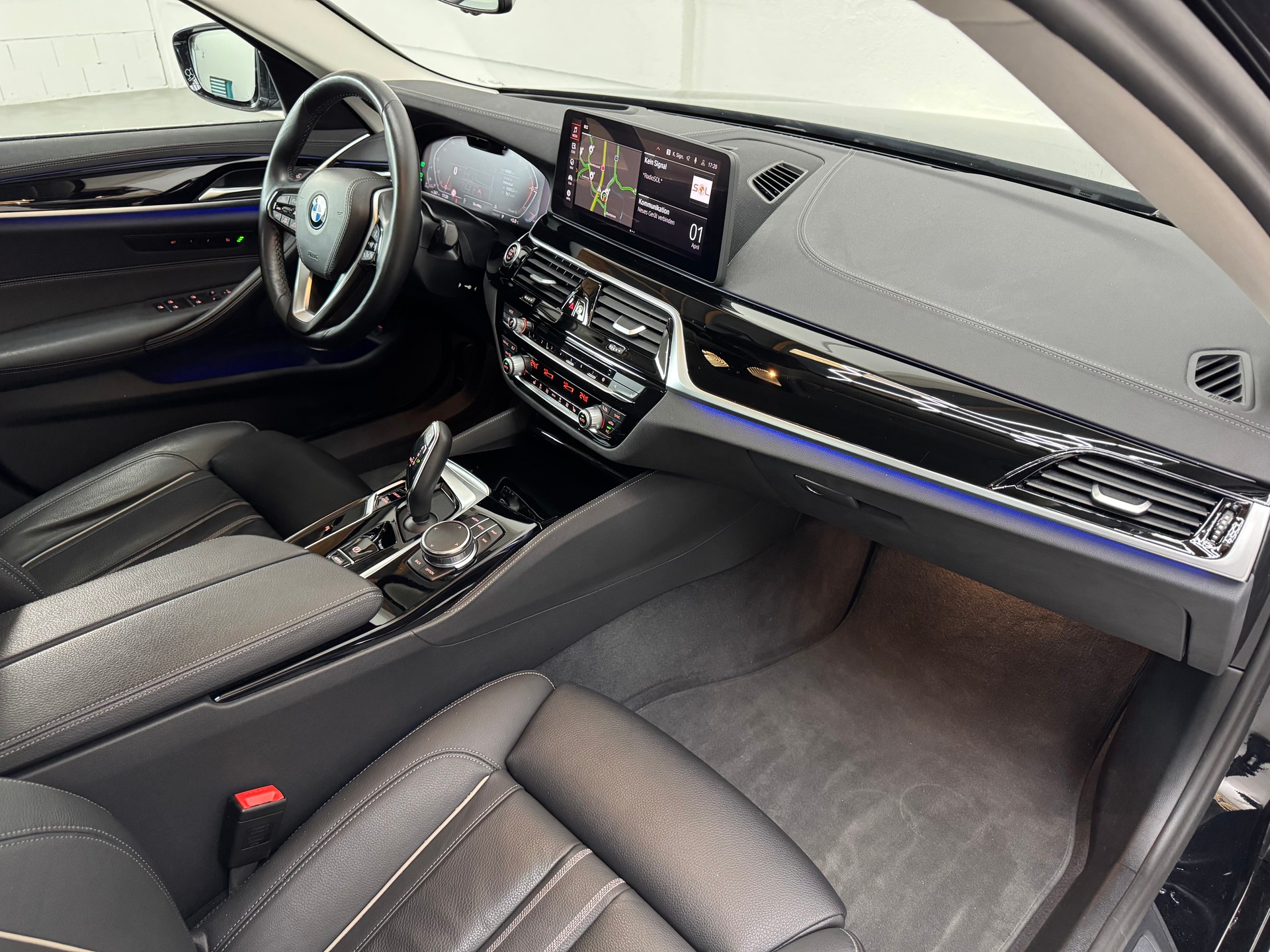 BMW 530d xDrive 48V Luxury Line Steptronic-image-11