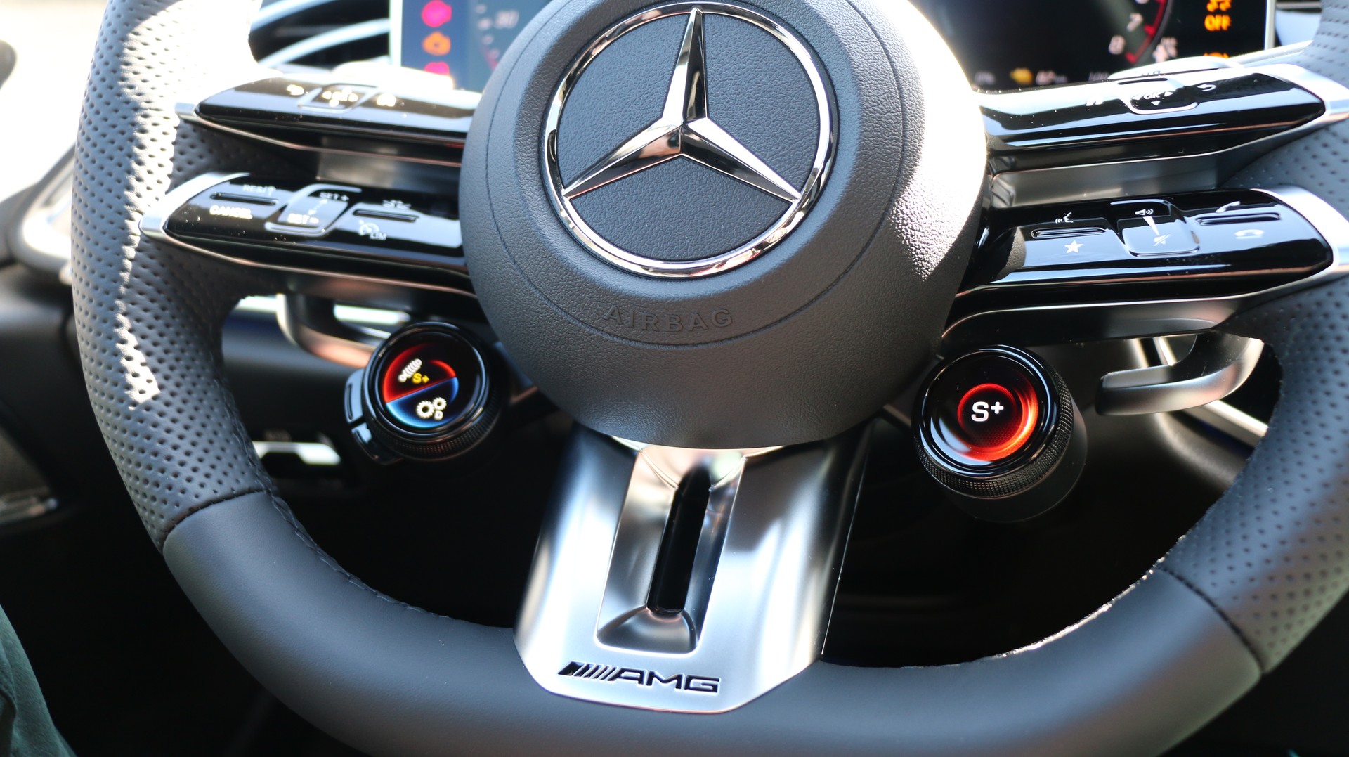 MERCEDES-BENZ E 53 Hybrid 4M+ 9G-Tronic-image-16