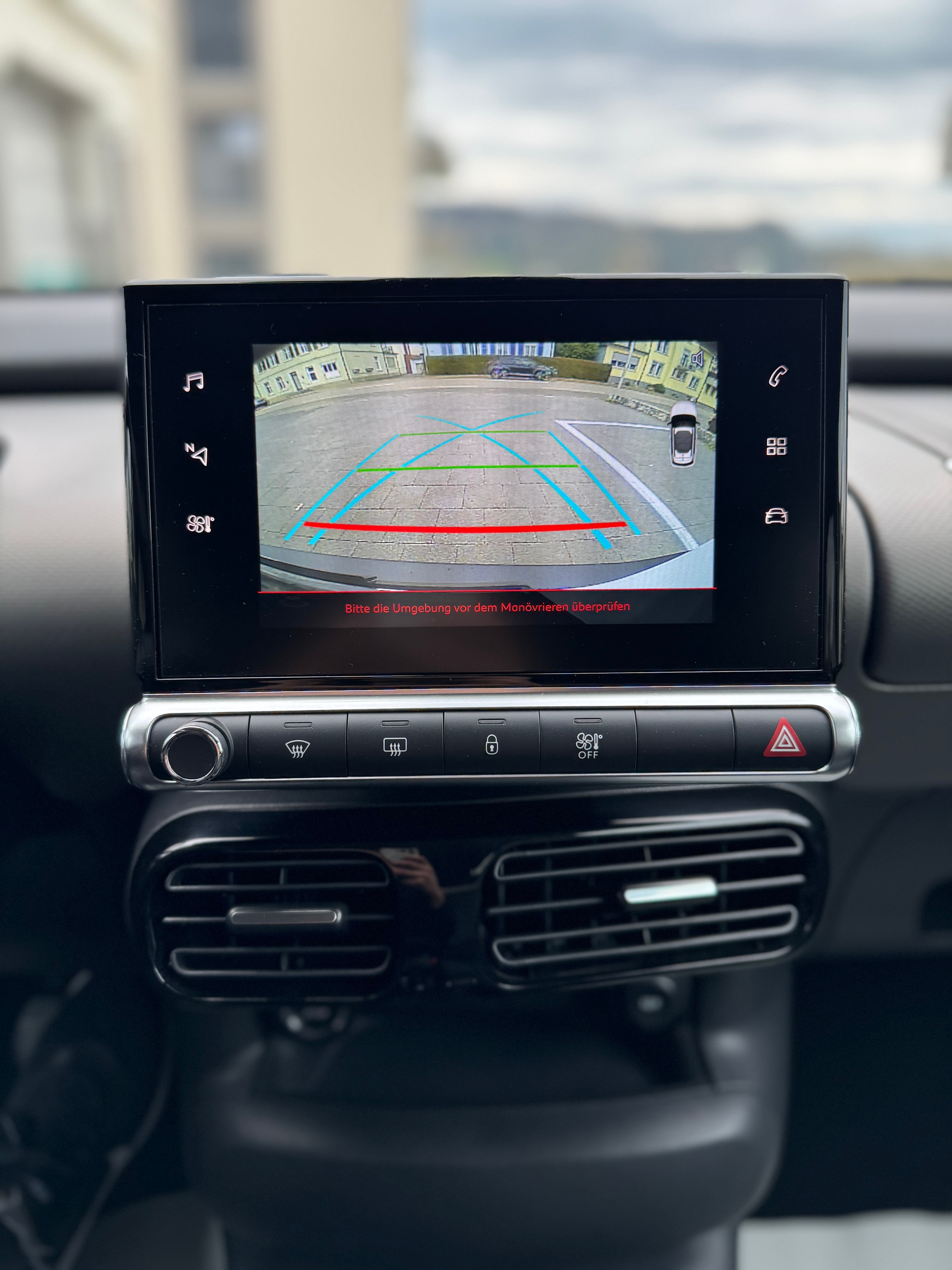 CITROEN C4 Cactus 1.2 Pure Tech Shine EAT6-image-14
