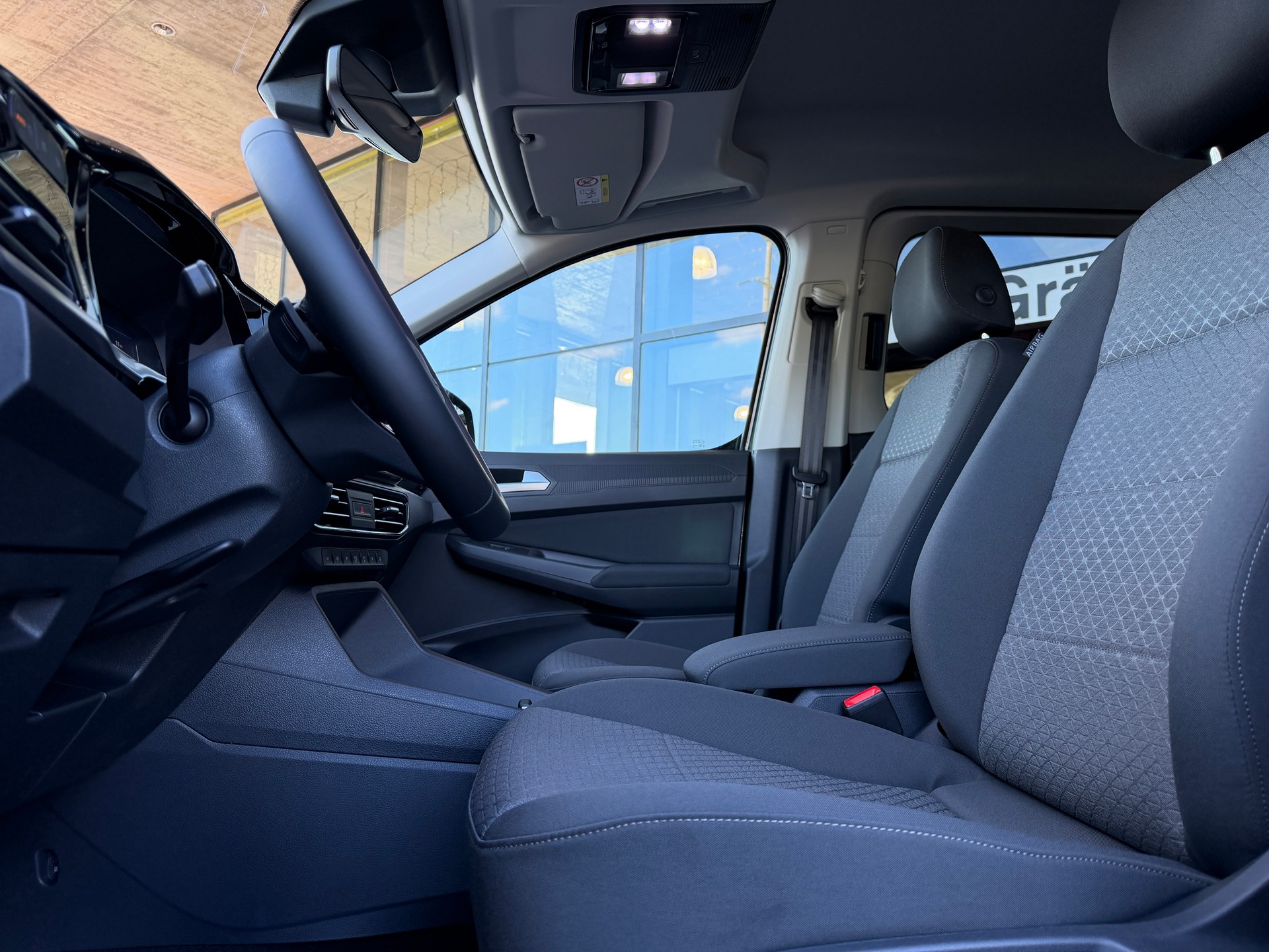 FORD Tourneo Connect 1.5 PHEV Titanium Automat-image-7