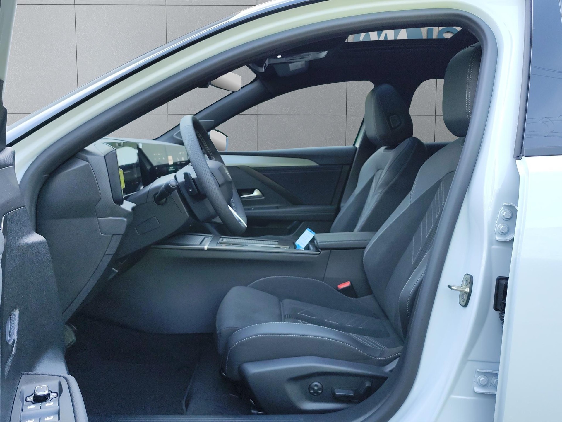 OPEL Astra-e Sports Tourer Ultimate-image-9