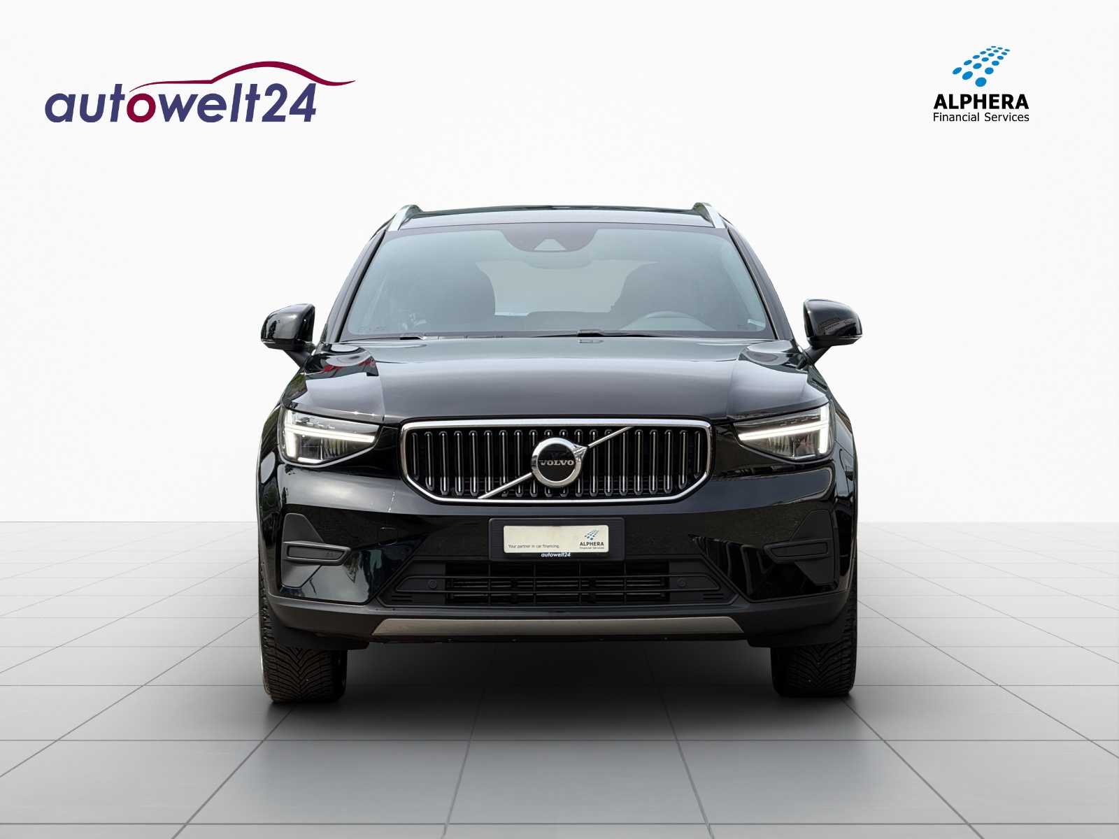 VOLVO XC40 T4 PHEV Plus Bright DCT-image-2