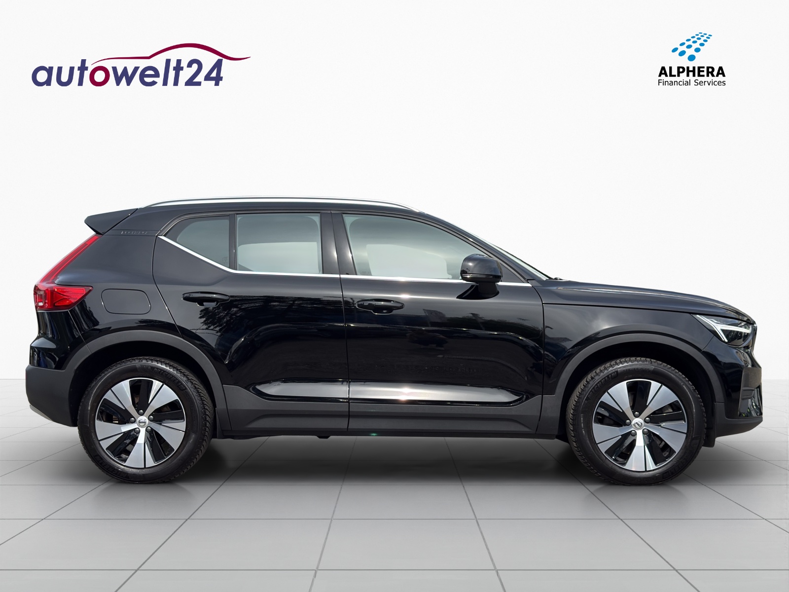 VOLVO XC40 T4 PHEV Plus Bright DCT-image-4