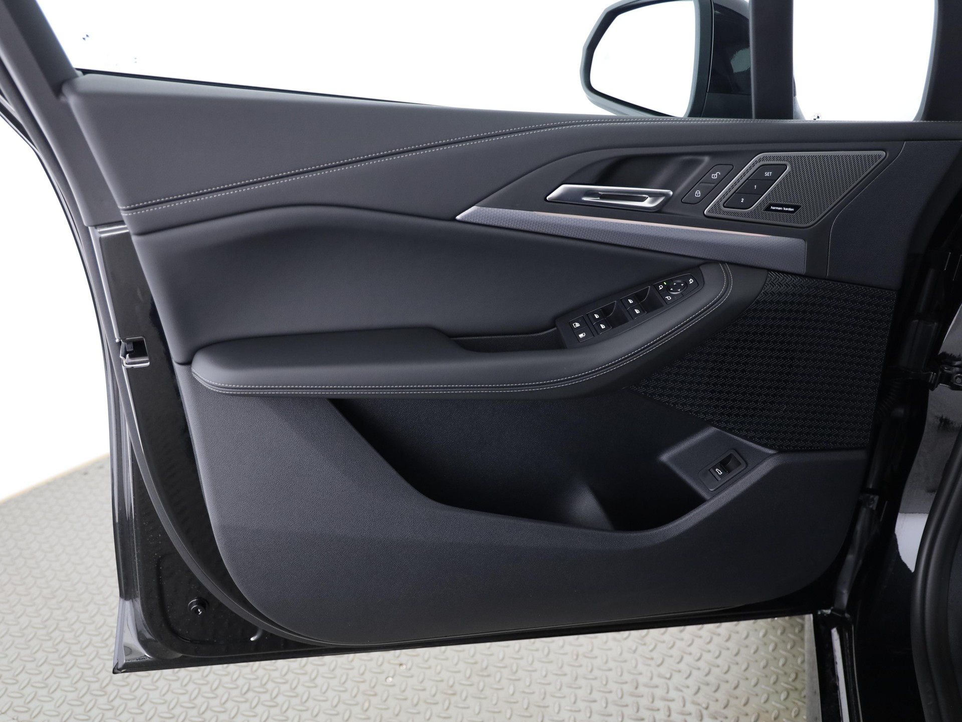 BMW 230e xDrive paddles Active Tourer-image-9
