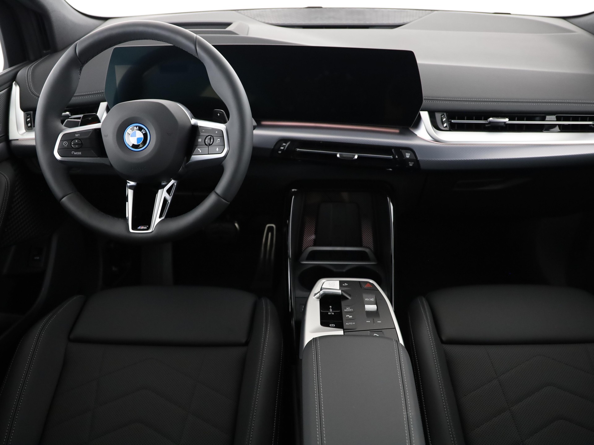 BMW 230e xDrive paddles Active Tourer-image-15
