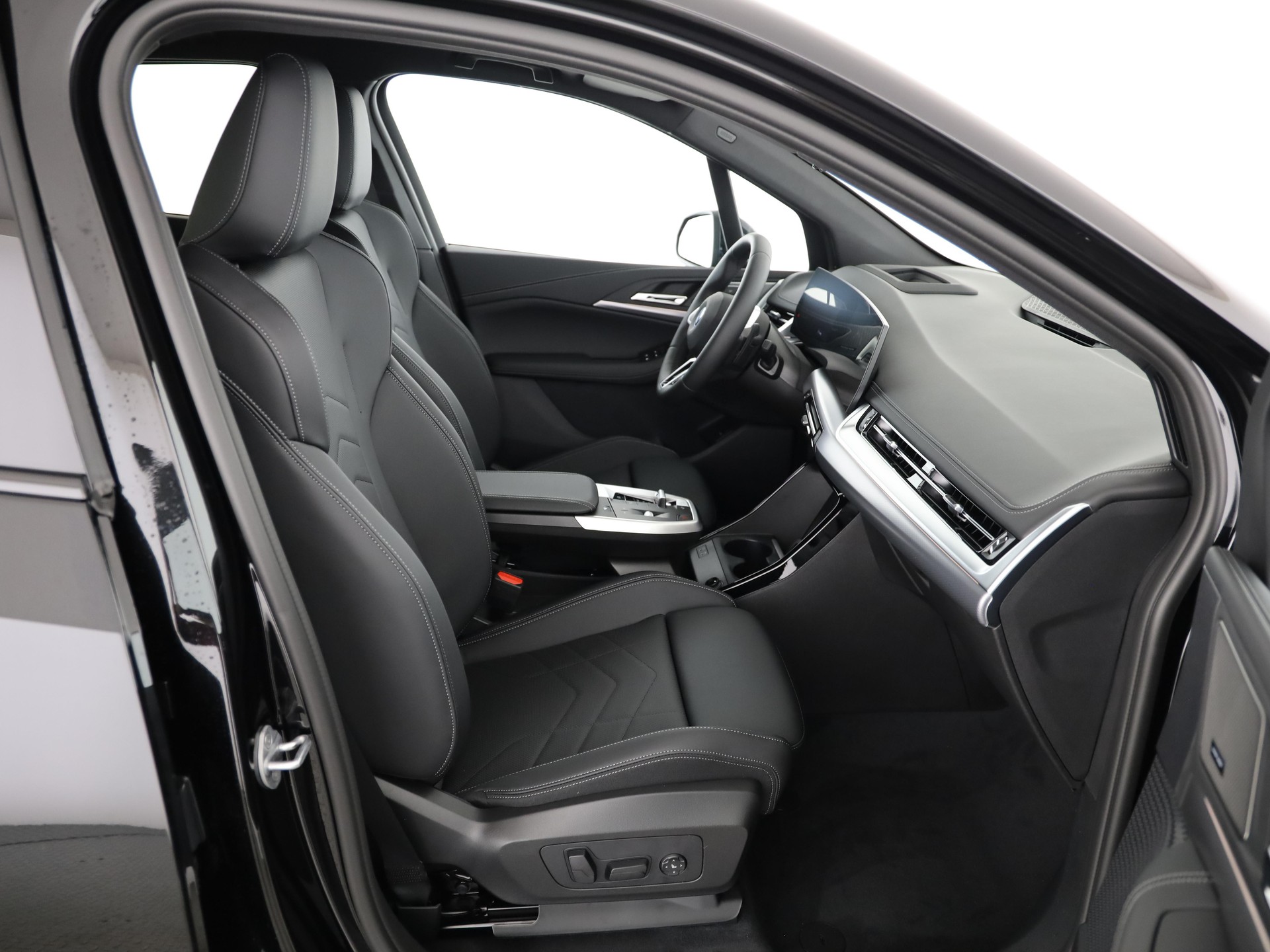 BMW 230e xDrive paddles Active Tourer-image-13