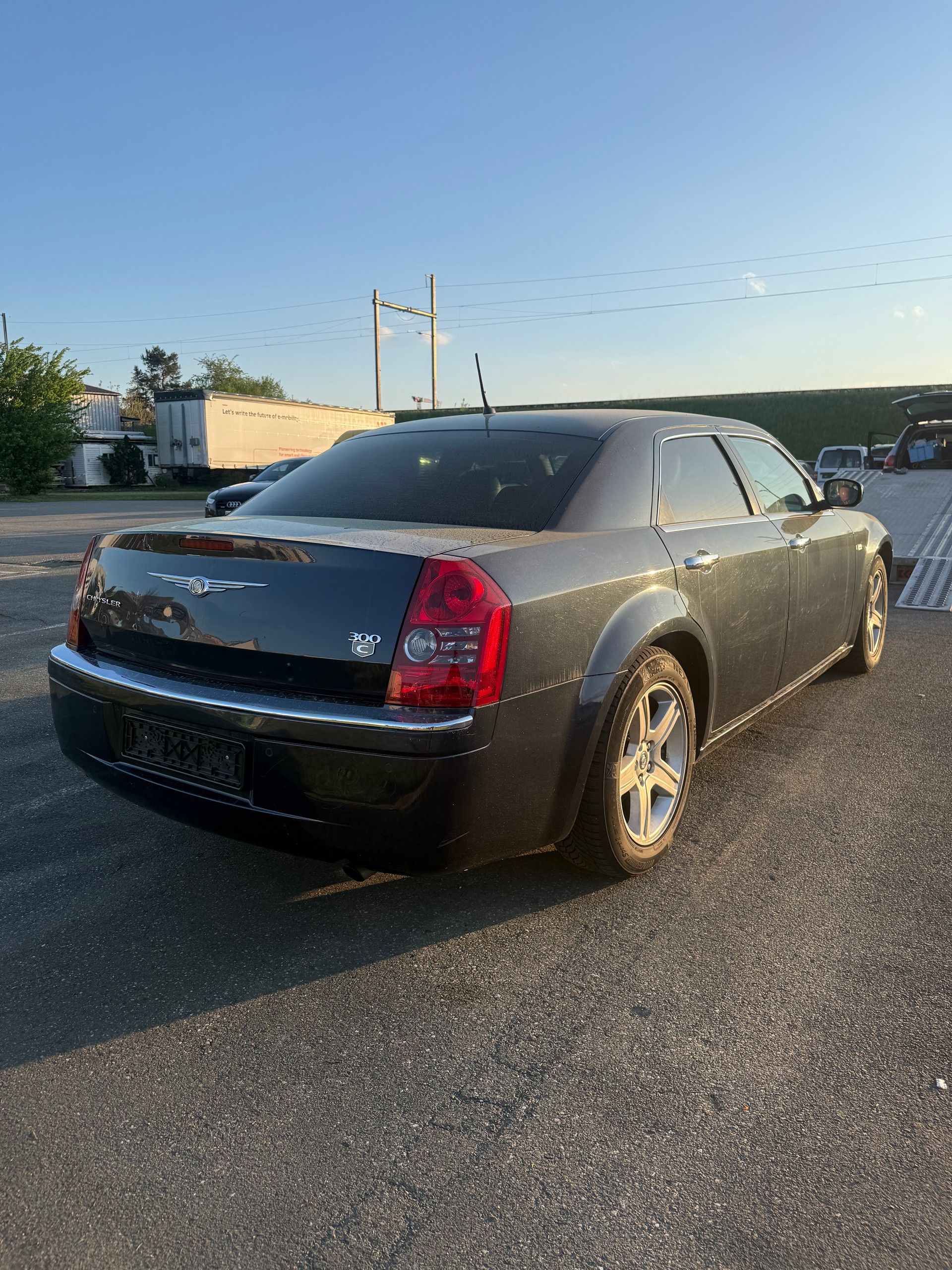 CHRYSLER 300C-image-5