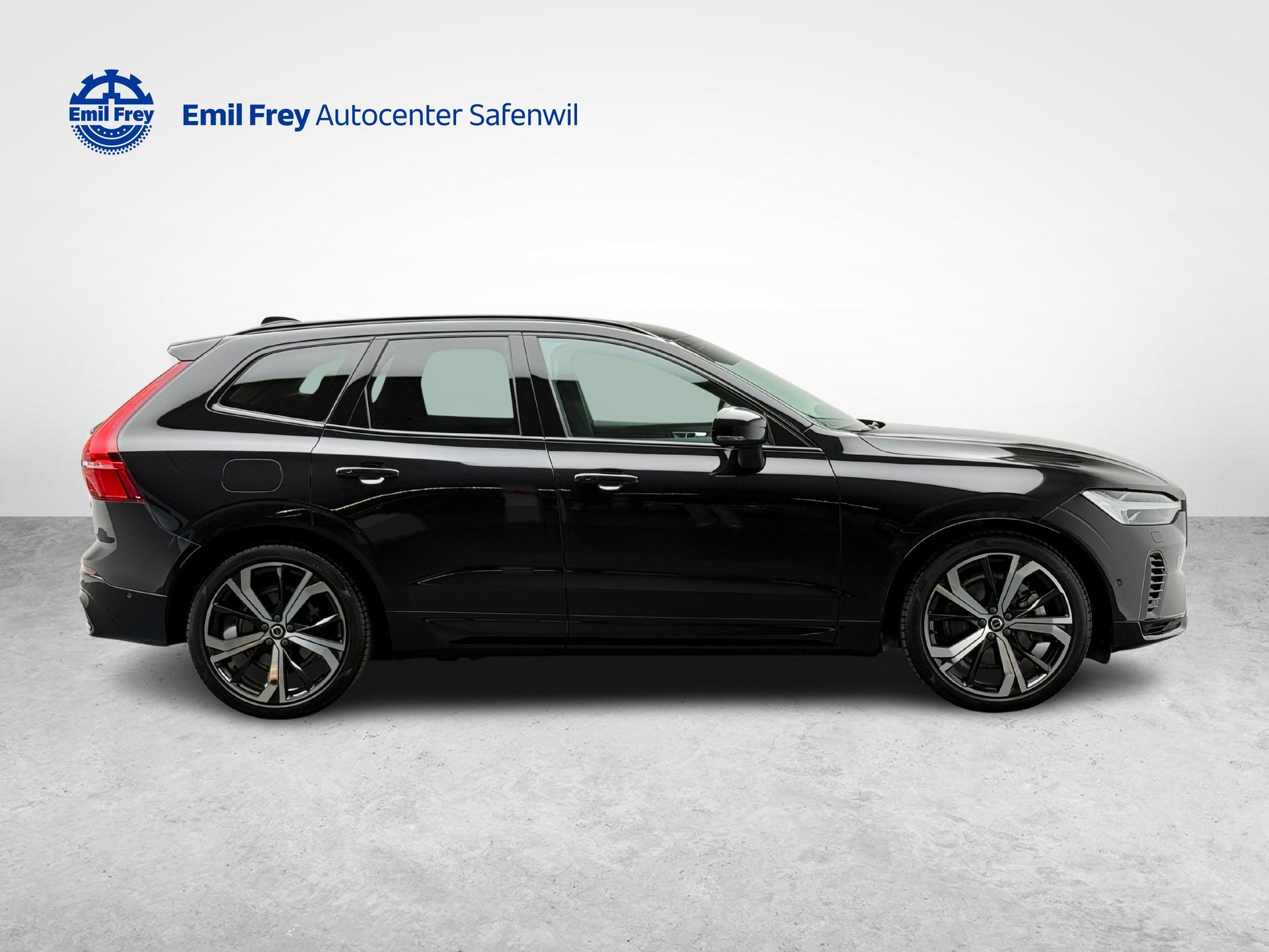 VOLVO XC60 2.0 T8 TE XCLUSIVE Ultra Dark eAWD-image-5