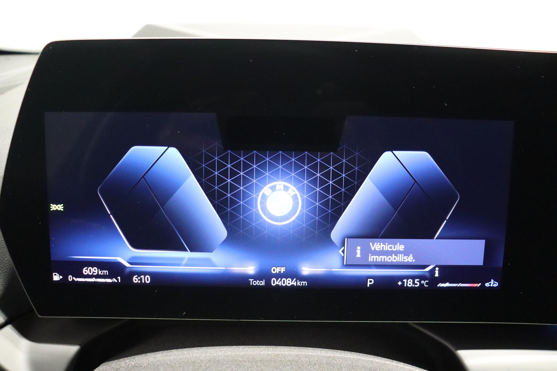 BMW 120i-image-12