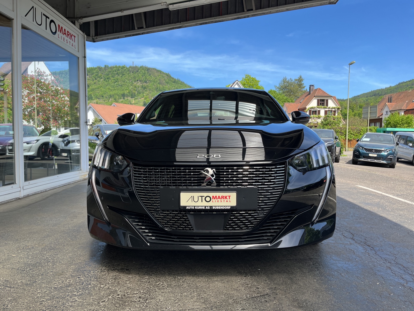 PEUGEOT 208 1.2 PureTech GT EAT8-image-5