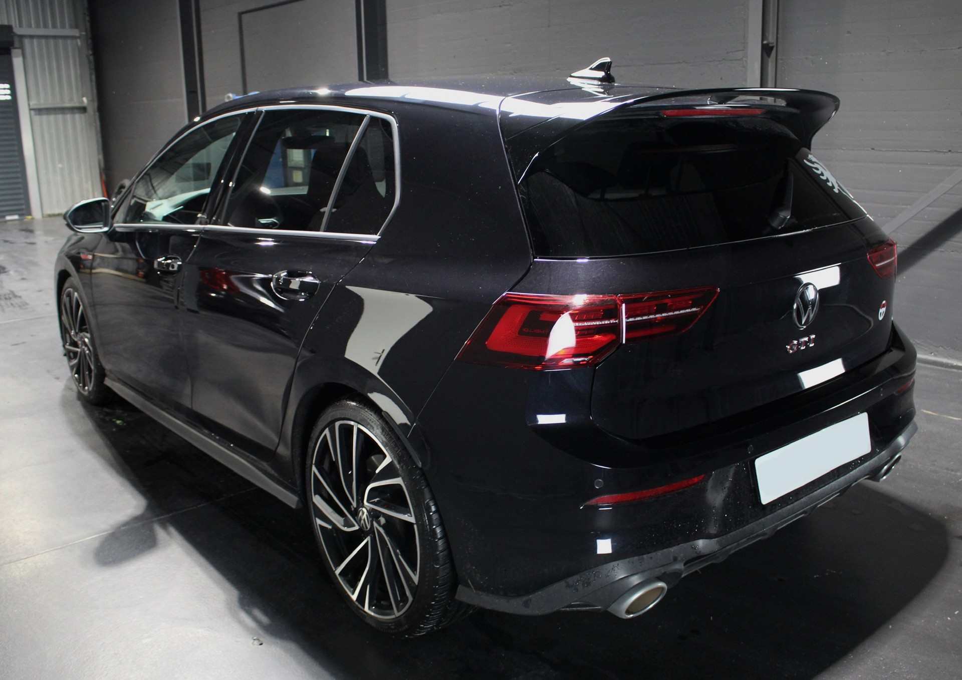 VW Golf 2.0 TSI GTI Clubsport DSG-image-5
