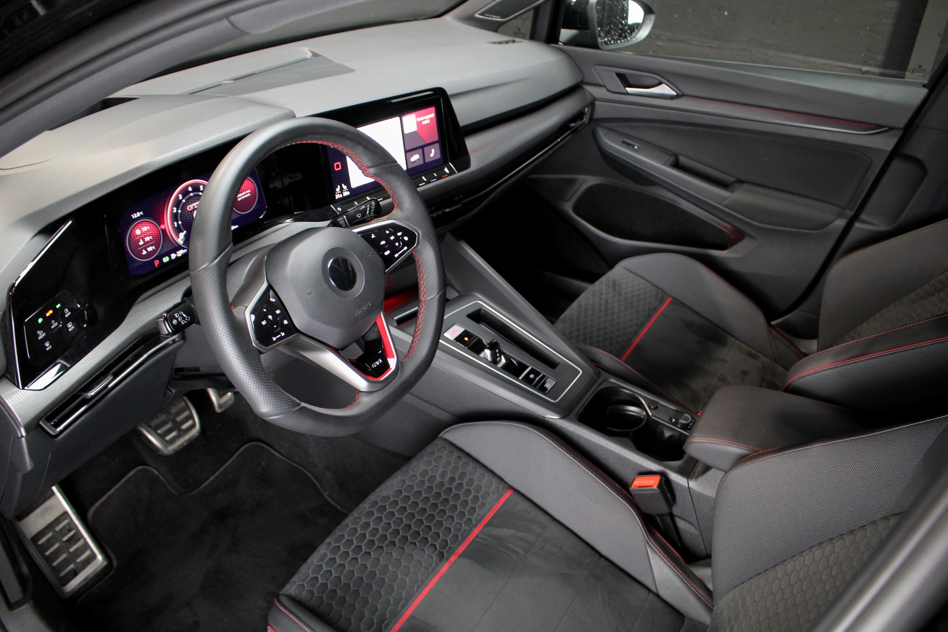 VW Golf 2.0 TSI GTI Clubsport DSG-image-1