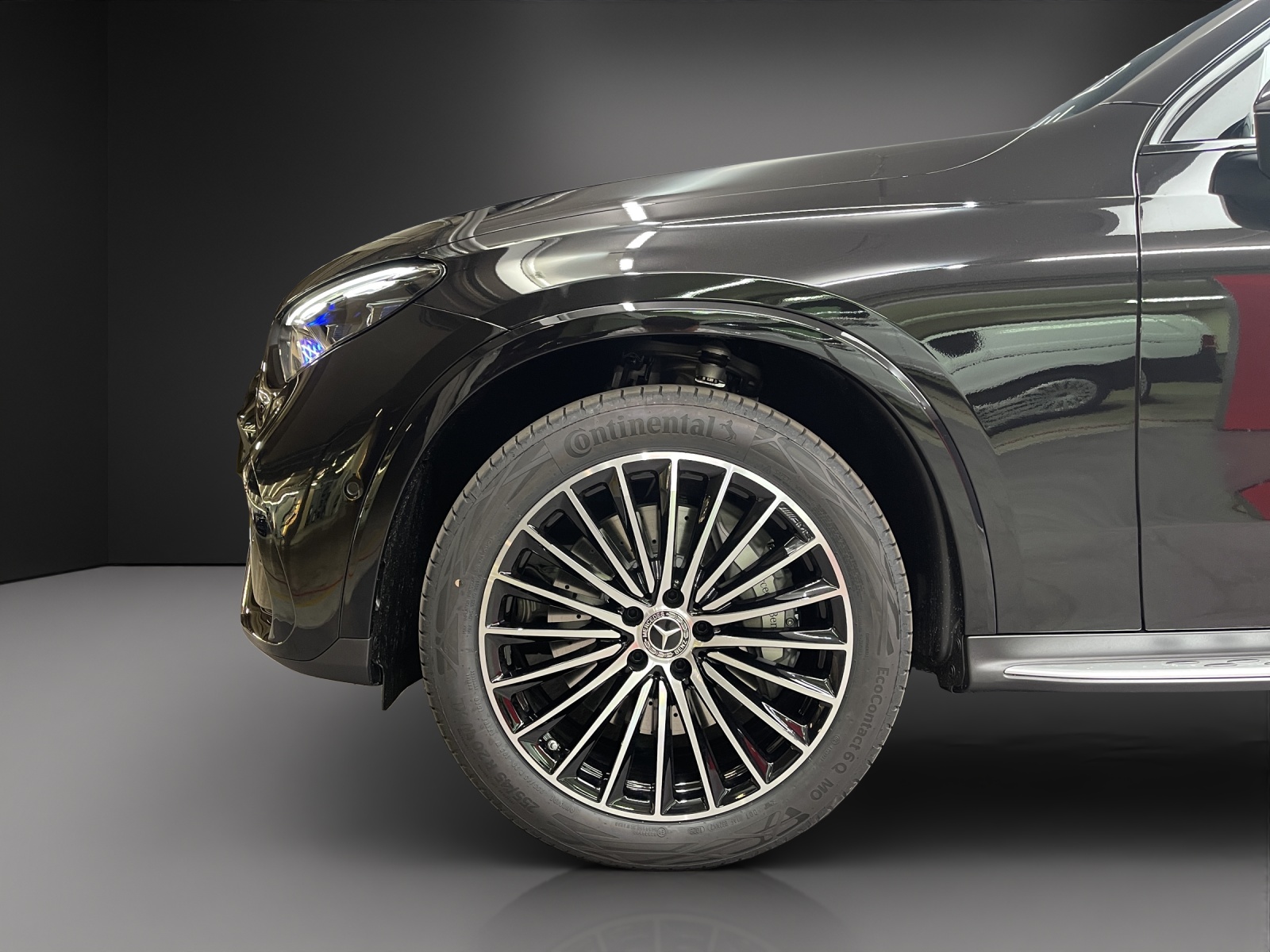 MERCEDES-BENZ GLC 400 e 4MATIC with EQ Hybrid Technology-image-5
